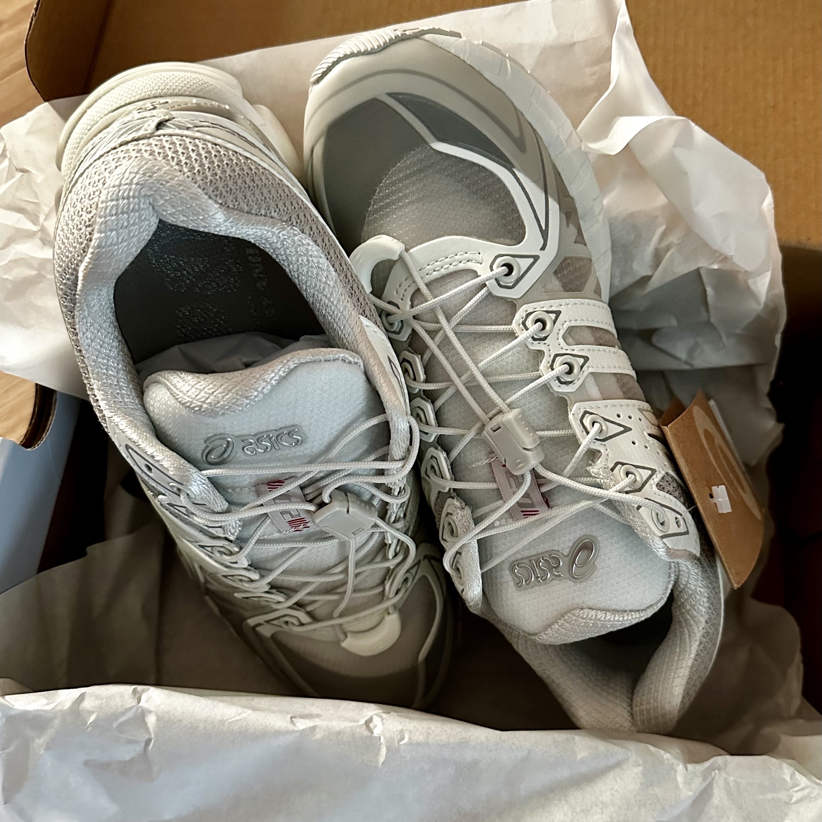 Asics x Unaffected Gel-Kayano 20 Cream Lake Grey 착용 스타일 - 1