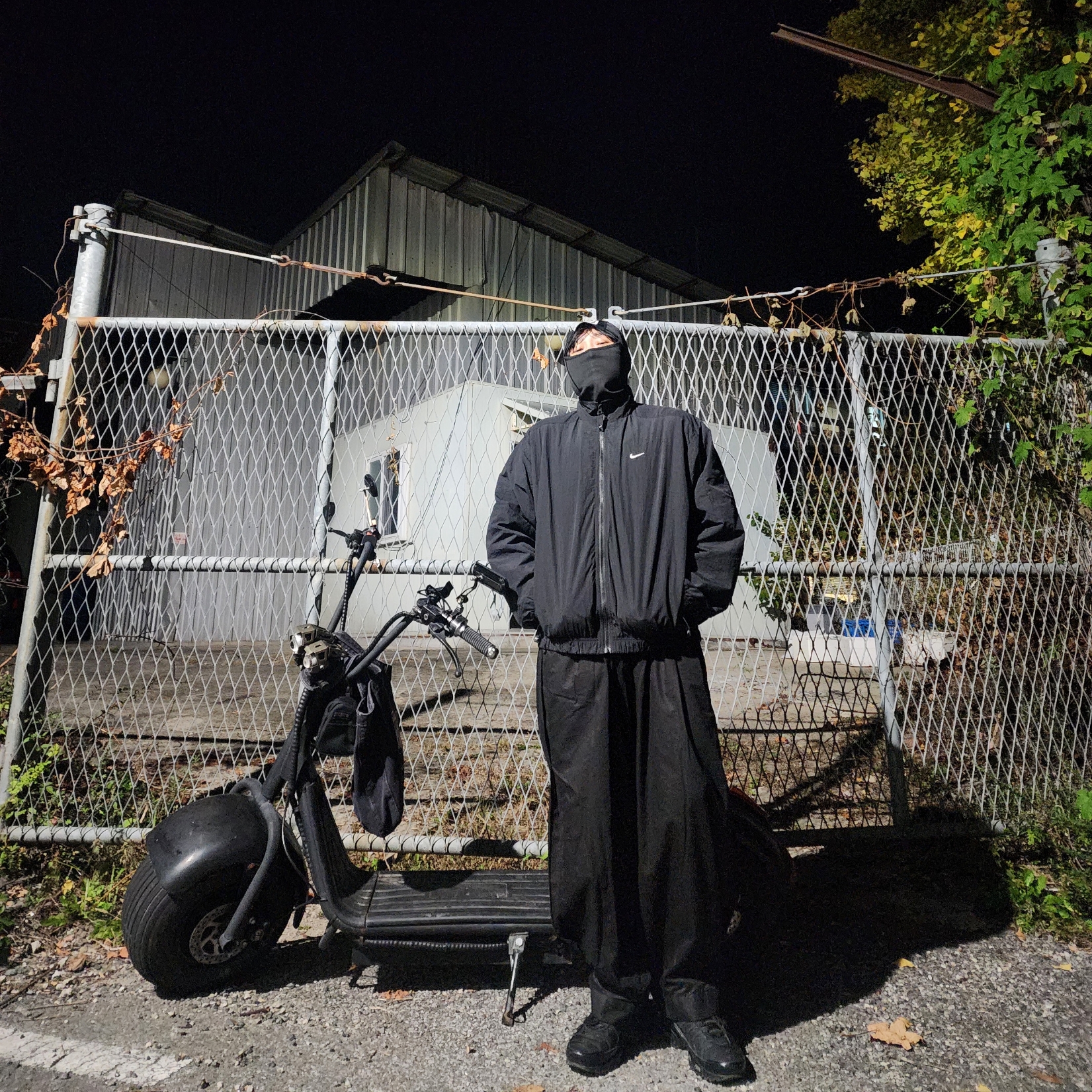 Nike NRG Solo Swoosh Woven Track Jacket Black - Asia, Stussy SS Link Balaclava Black 착용 스타일 - 4
