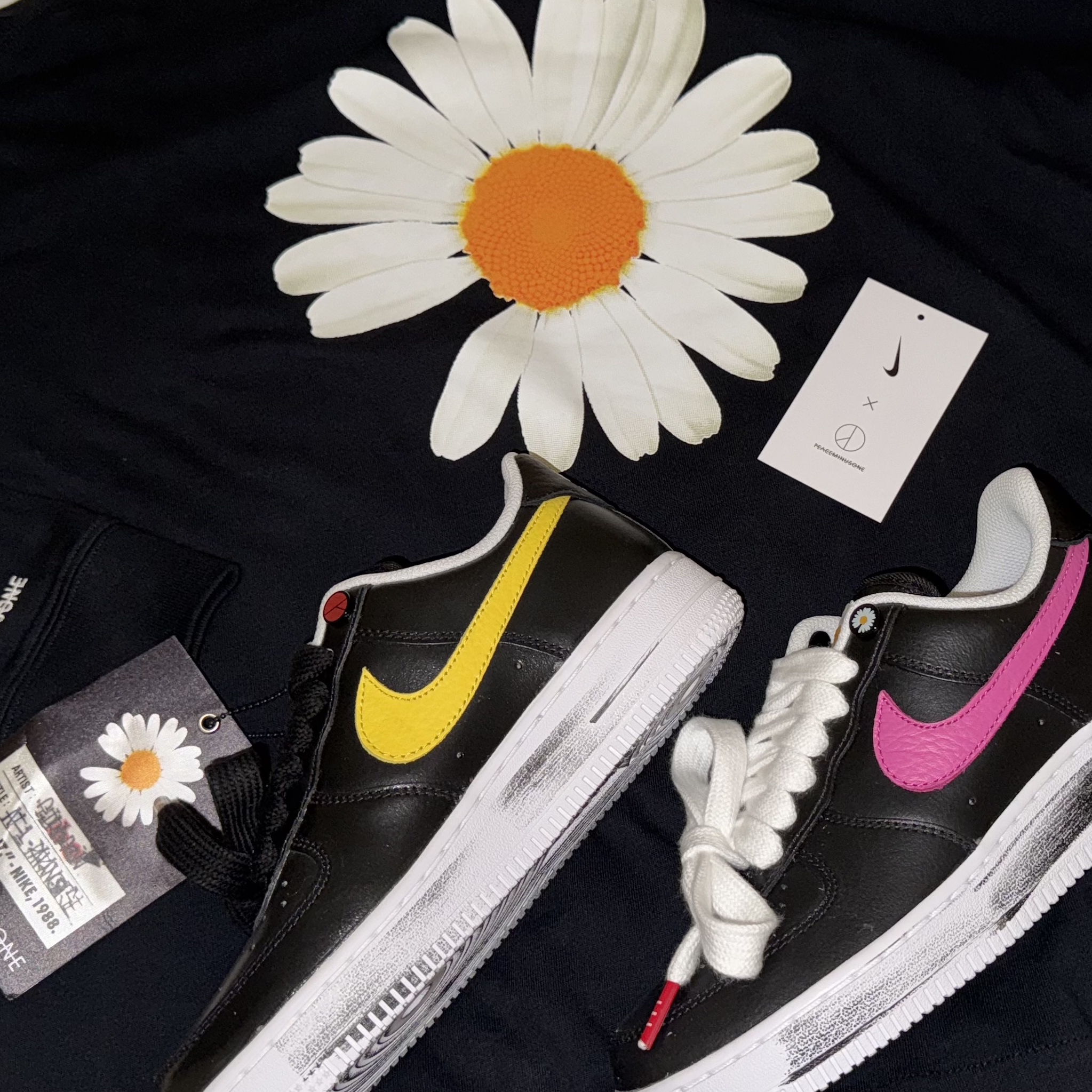 Nike x Peaceminusone Air Force 1 Low Para-Noise 3.0 Black and Multicolor, Nike x Peaceminusone LS T-Shirt Black (DR0097-010) 착용 스타일 - 2