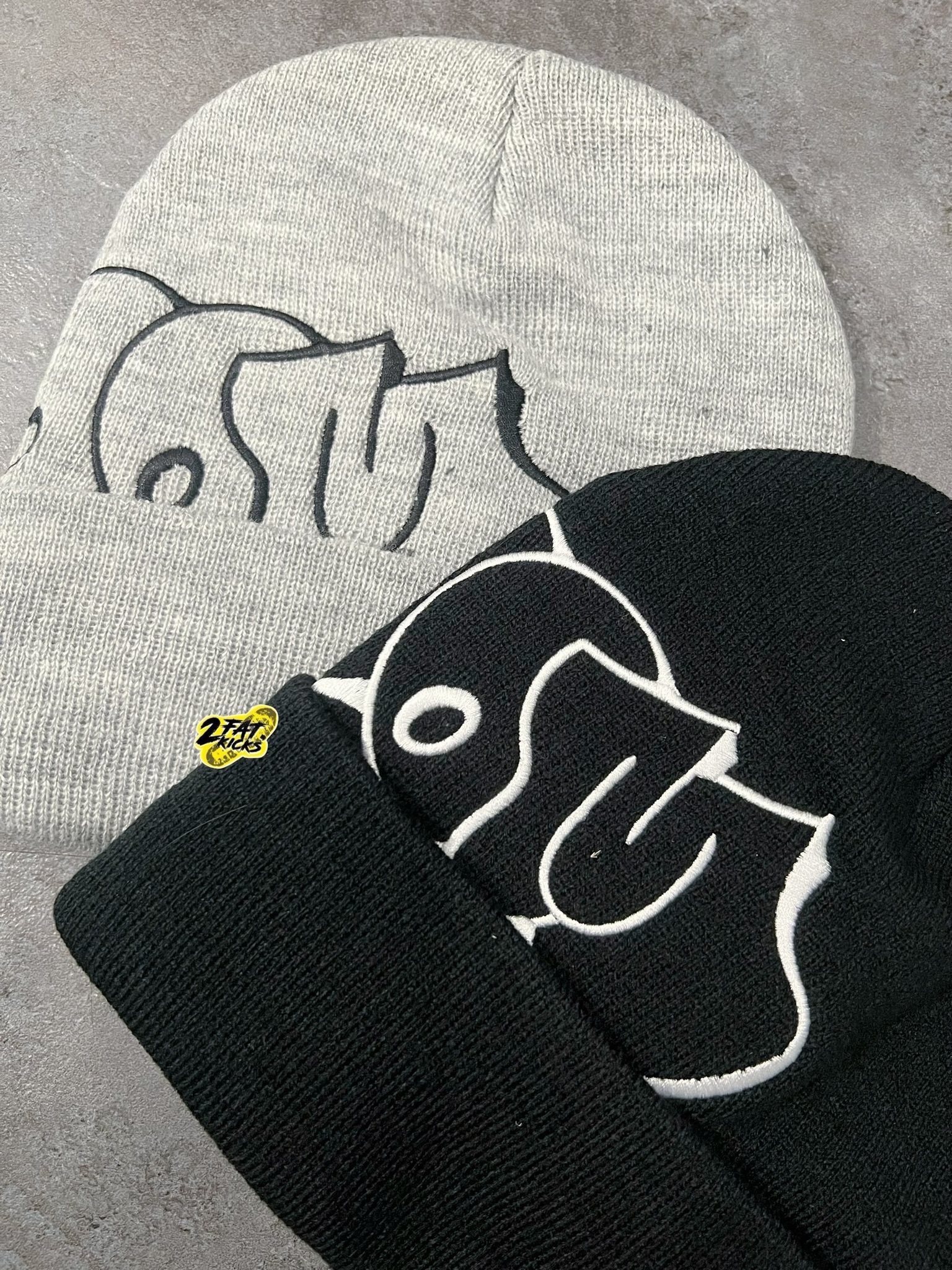 Supreme MF Doom Beanie Black - 23FW, Supreme MF Doom Beanie Heather Grey - 23FW 착용 스타일 - 2