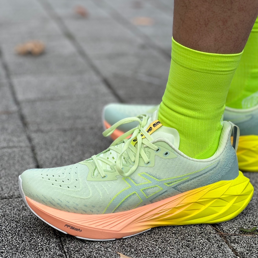 Asics Novablast 4 Cool Matcha Safety Yellow 착용 스타일