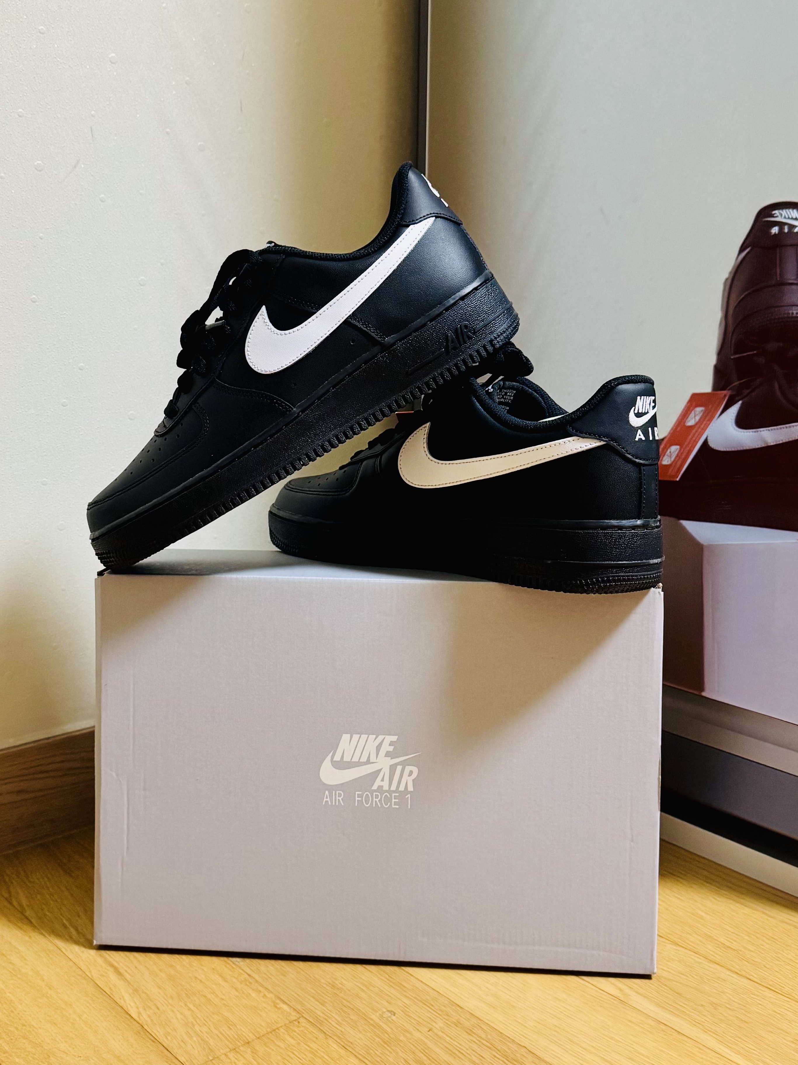 Nike Air Force 1 '07 Black White 착용 스타일