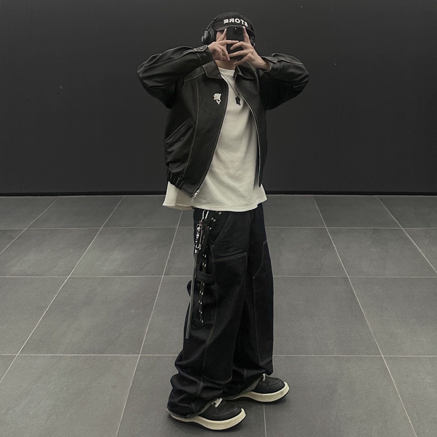 Converse x Drkshdw Turbowpn Black Cream 착용 스타일 - 2