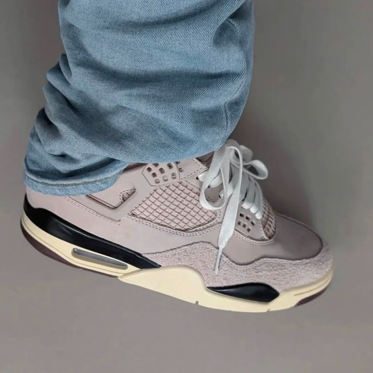 (W) Jordan 4 x A Ma Maniere Retro OG SP W.Y.W.S. 착용 스타일 - 6