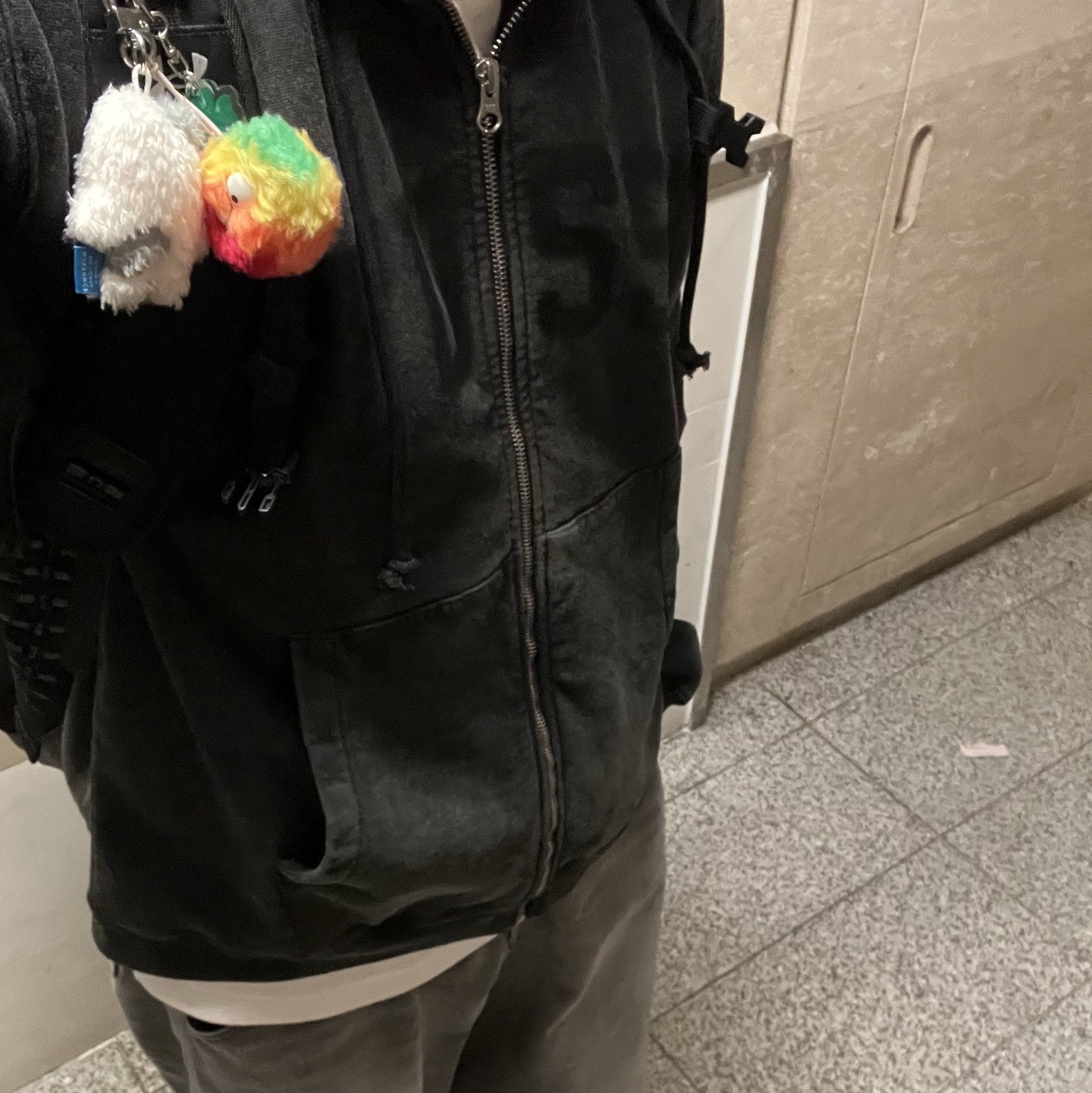 Stussy Faded Graphic Zip Hoodie Washed Black 착용 스타일 - 1