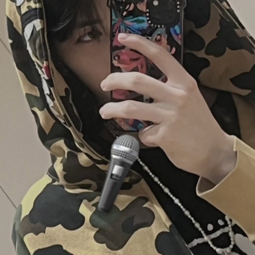 BAPE PONR ABC Camo Shark Full Zip Hoodie Army Green 착용 스타일 - 1