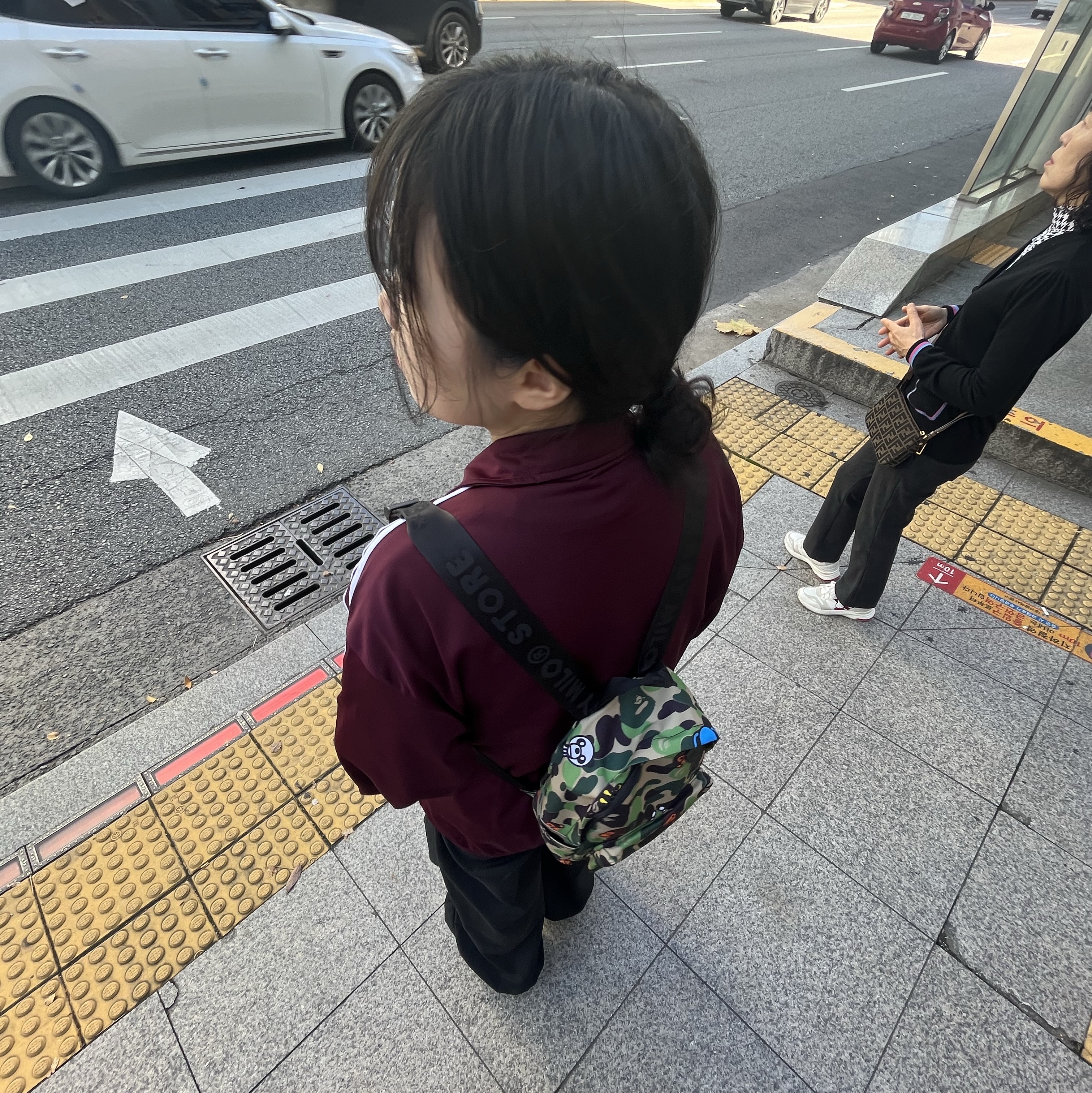 BAPE ABC Milo All Friends Mini Backpack Green 착용 스타일