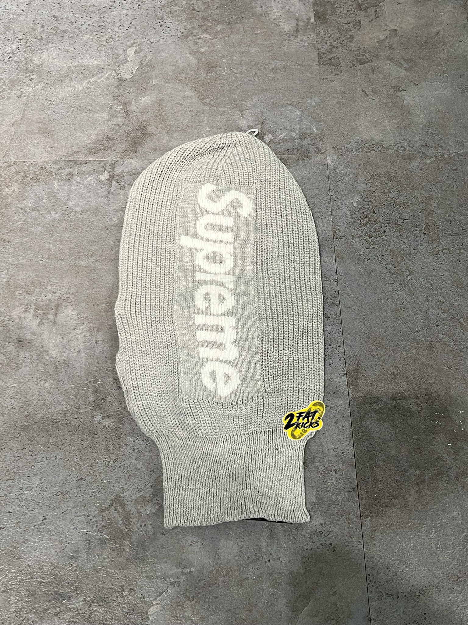 Supreme New Era Box Logo Balaclava White - 22FW, Supreme New Era Box Logo Balaclava Black - 22FW 착용 스타일 - 2