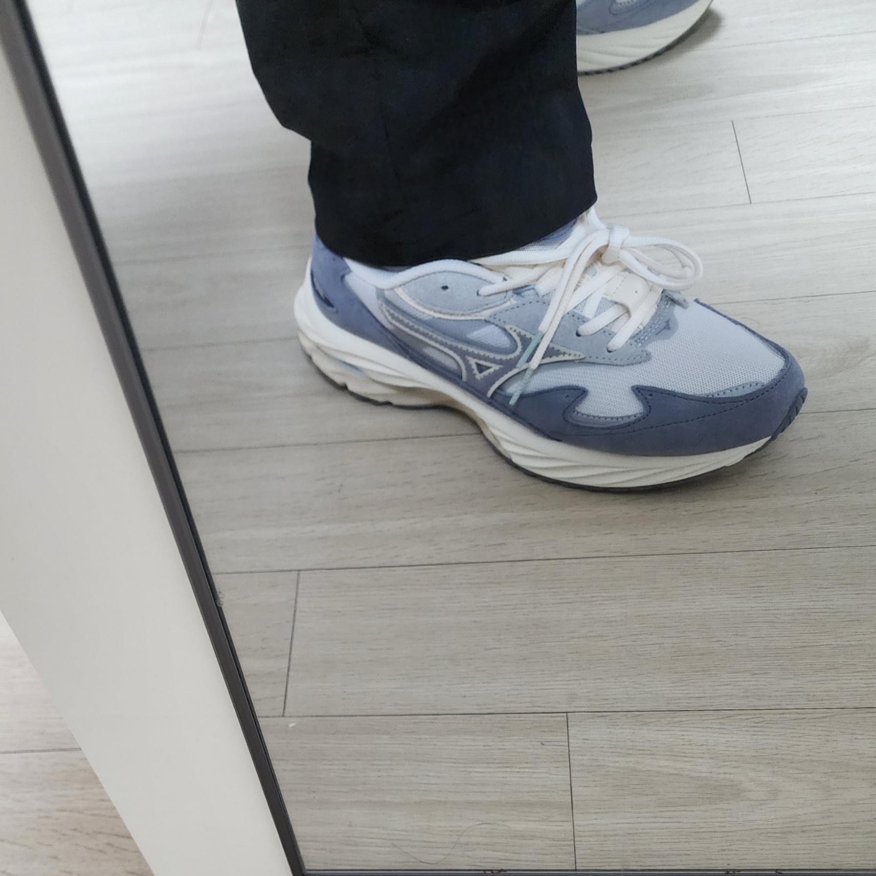 Mizuno Wave Rider β Tradewinds Quicksilver Nimbus Cloud 착용 스타일