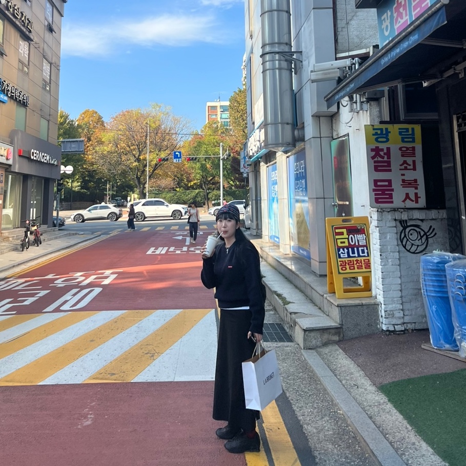 Supreme Hearts Beanie Navy - 24FW 착용 스타일 - 2