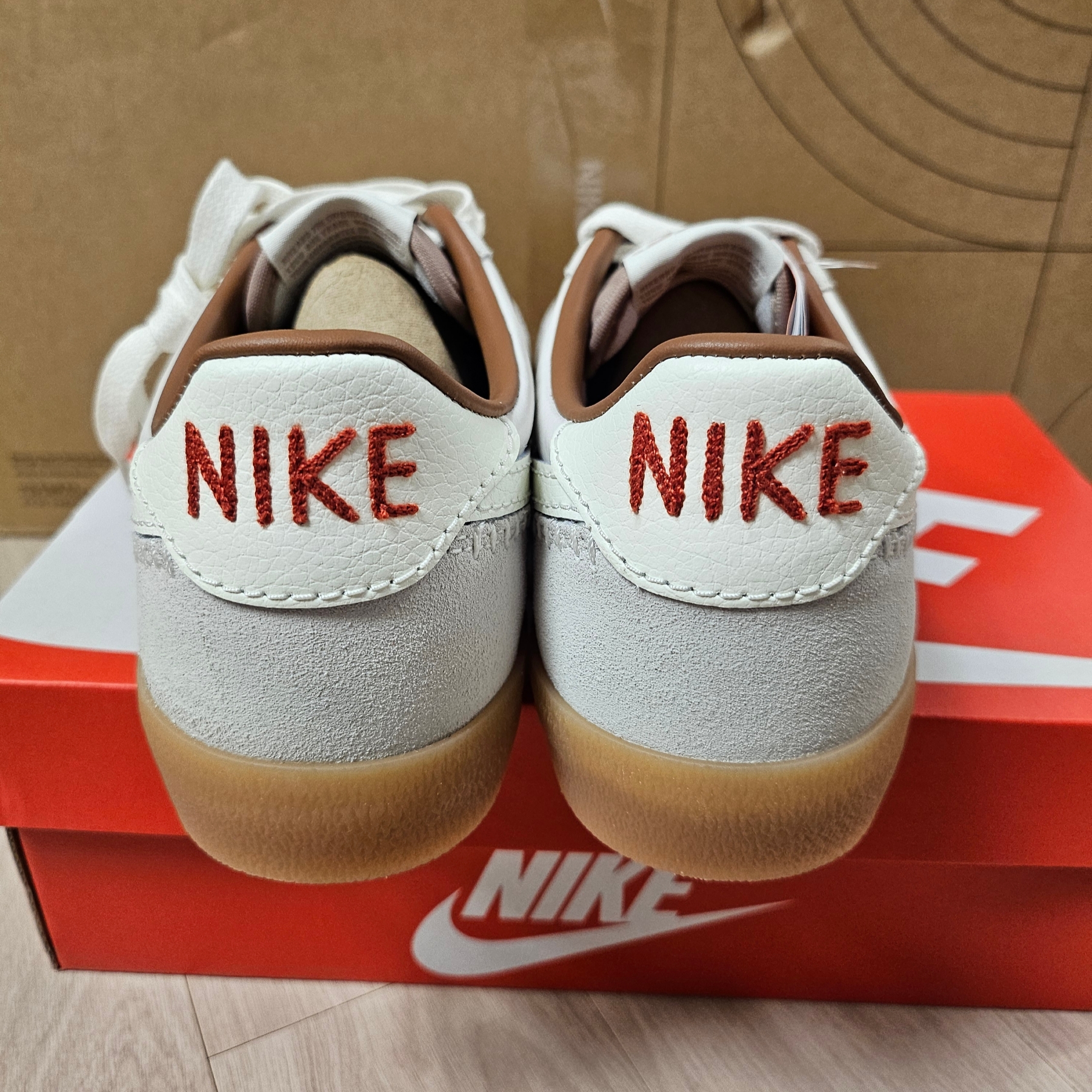 Nike Killshot 2 Leather Light Bone Gum Yellow 착용 스타일 - 2