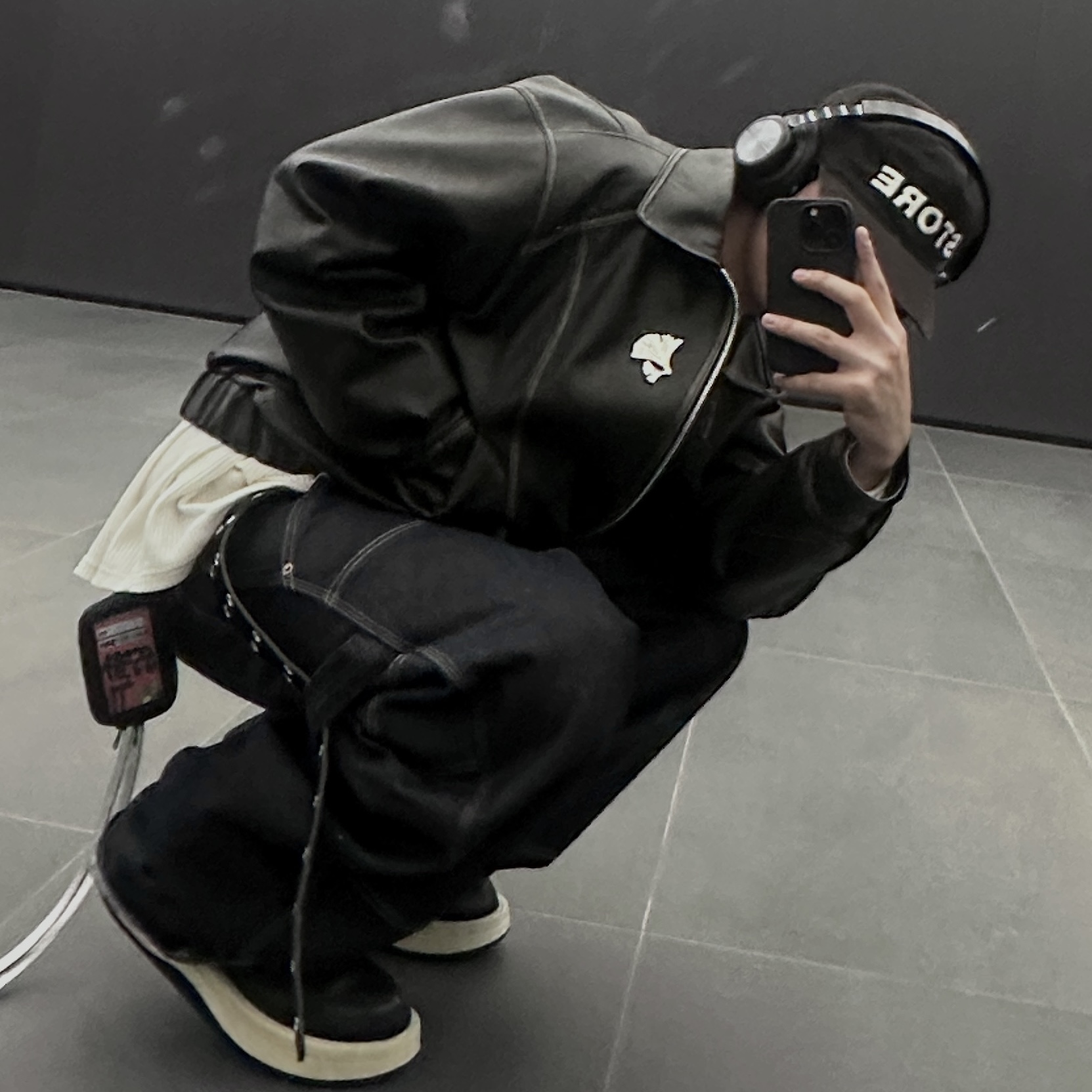 Converse x Drkshdw Turbowpn Black Cream 착용 스타일 - 1