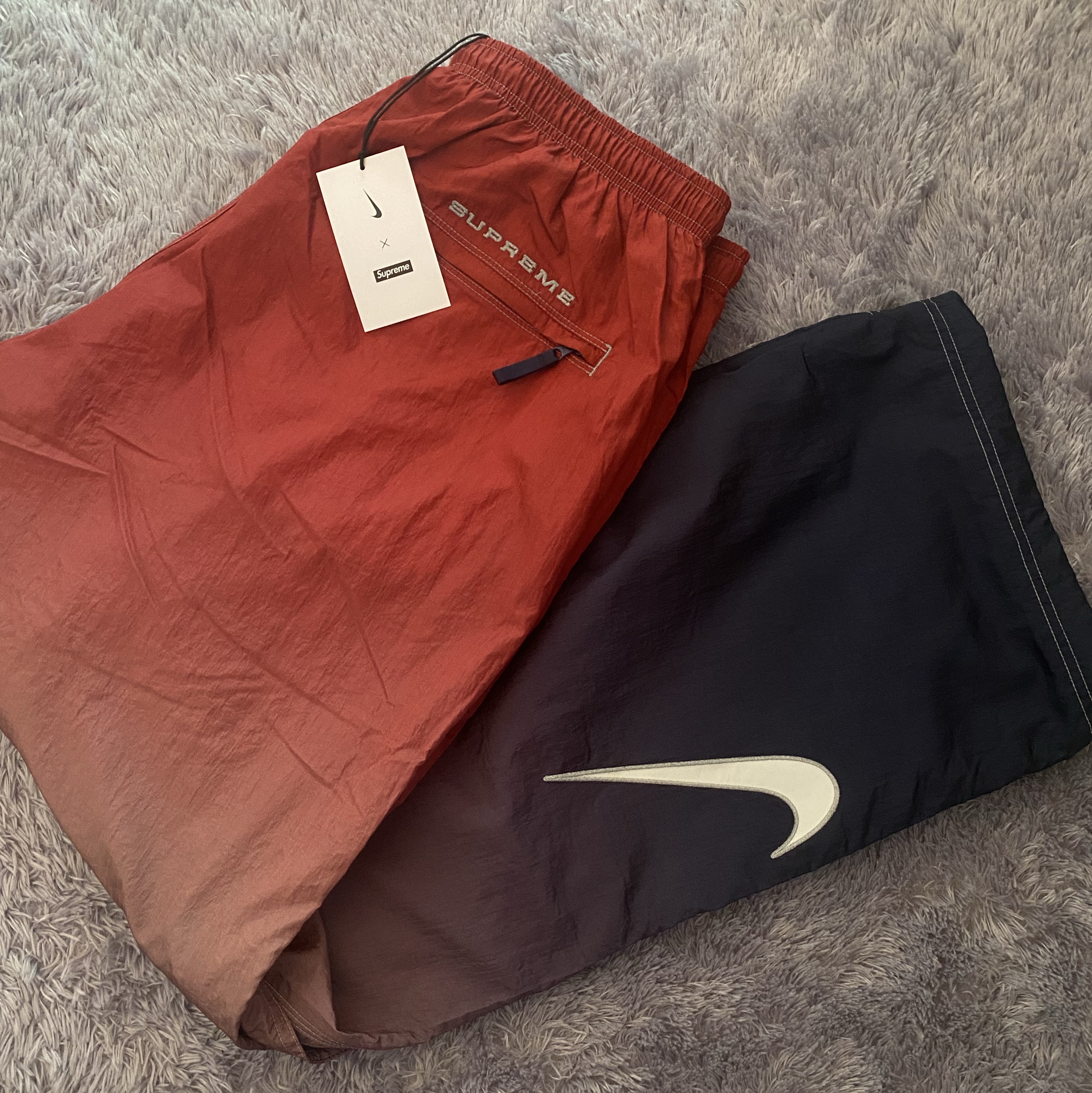 Supreme x Nike Ripstop Track Pants Multicolor - 24SS 착용 스타일