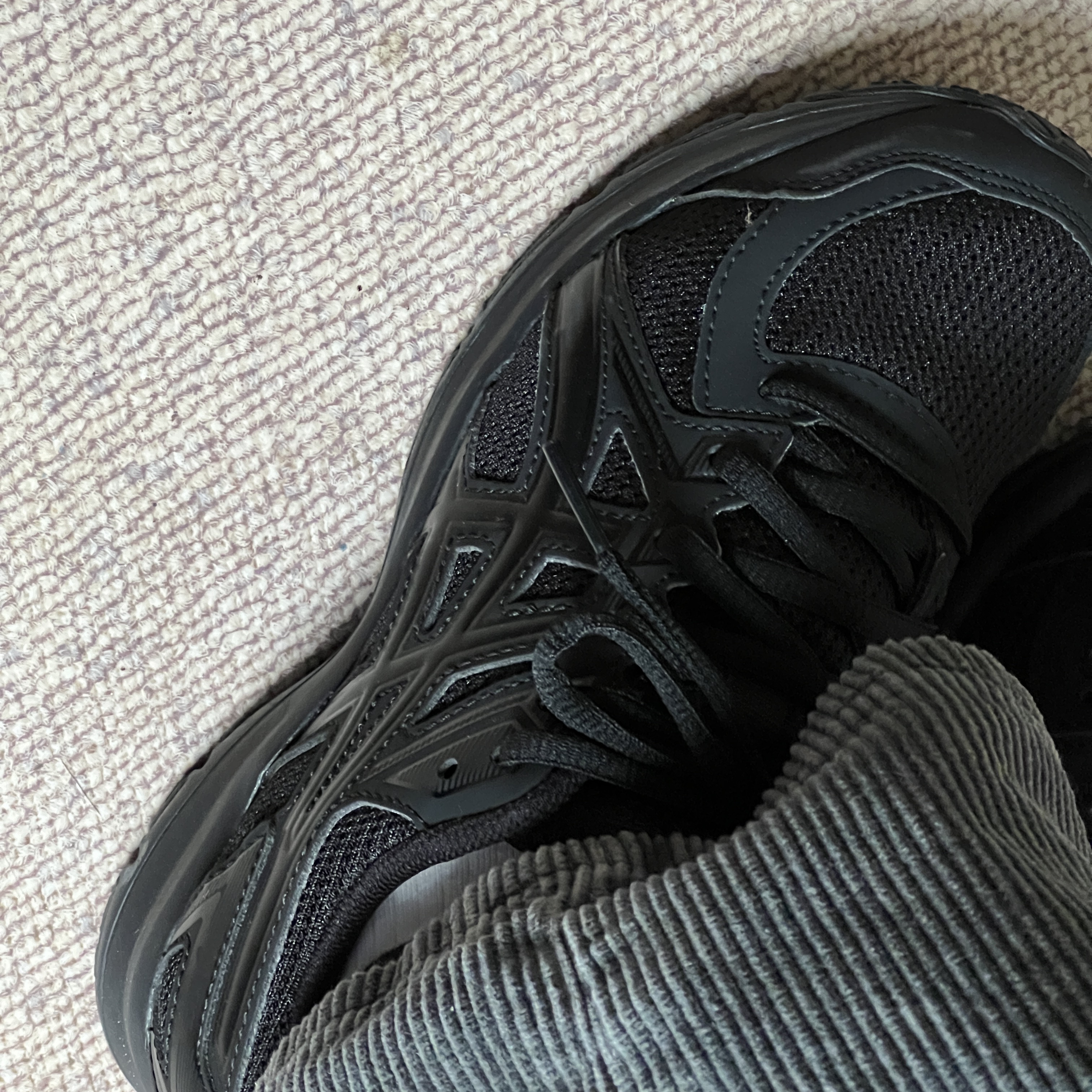 Asics Jog 100 2 Black 착용 스타일 - 2