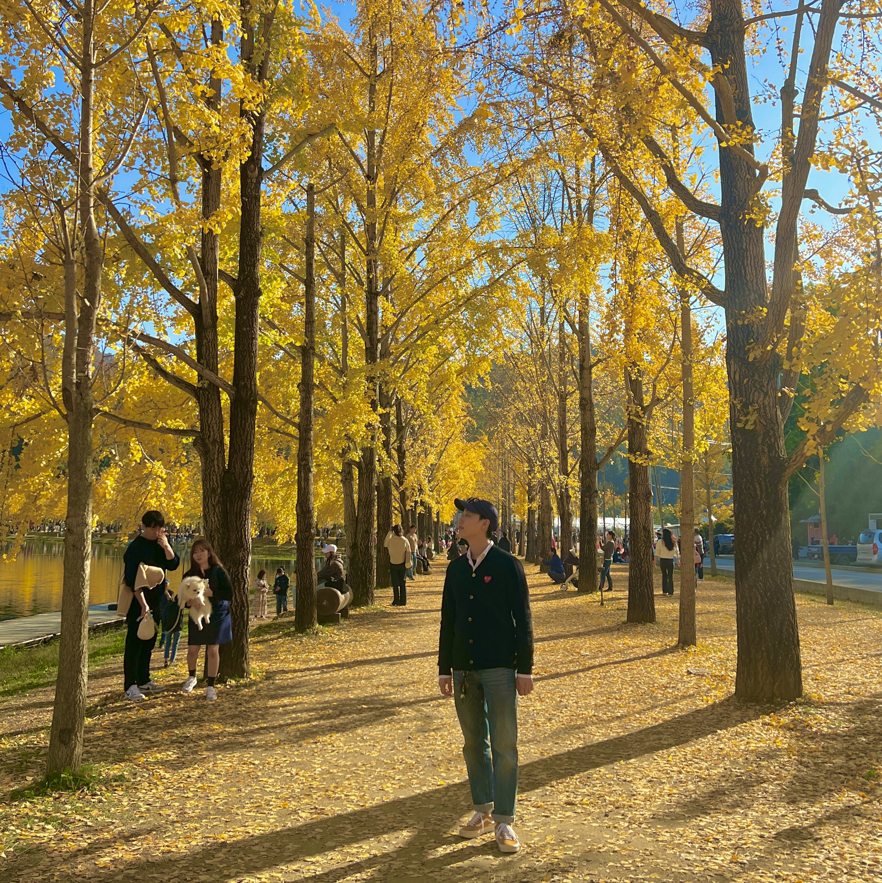 Play Comme des Garcons Knit Red Heart Cardigan Black 착용 스타일 - 2