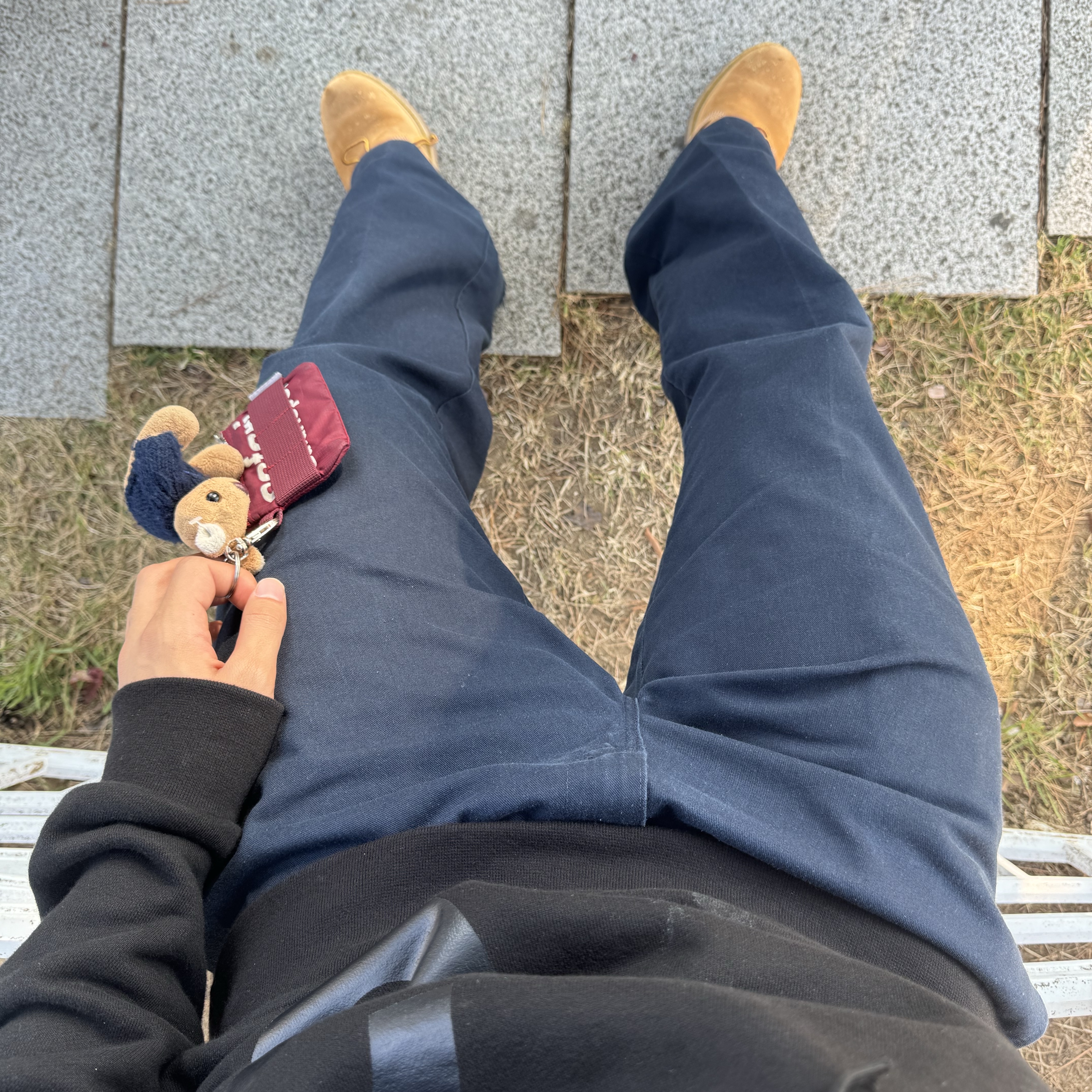 [KREAM 단독] Safarispot Basic Safari Hoodie Black, Safarispot Basic Safari Keyring Card Wallet Burgundy 착용 스타일 - 1