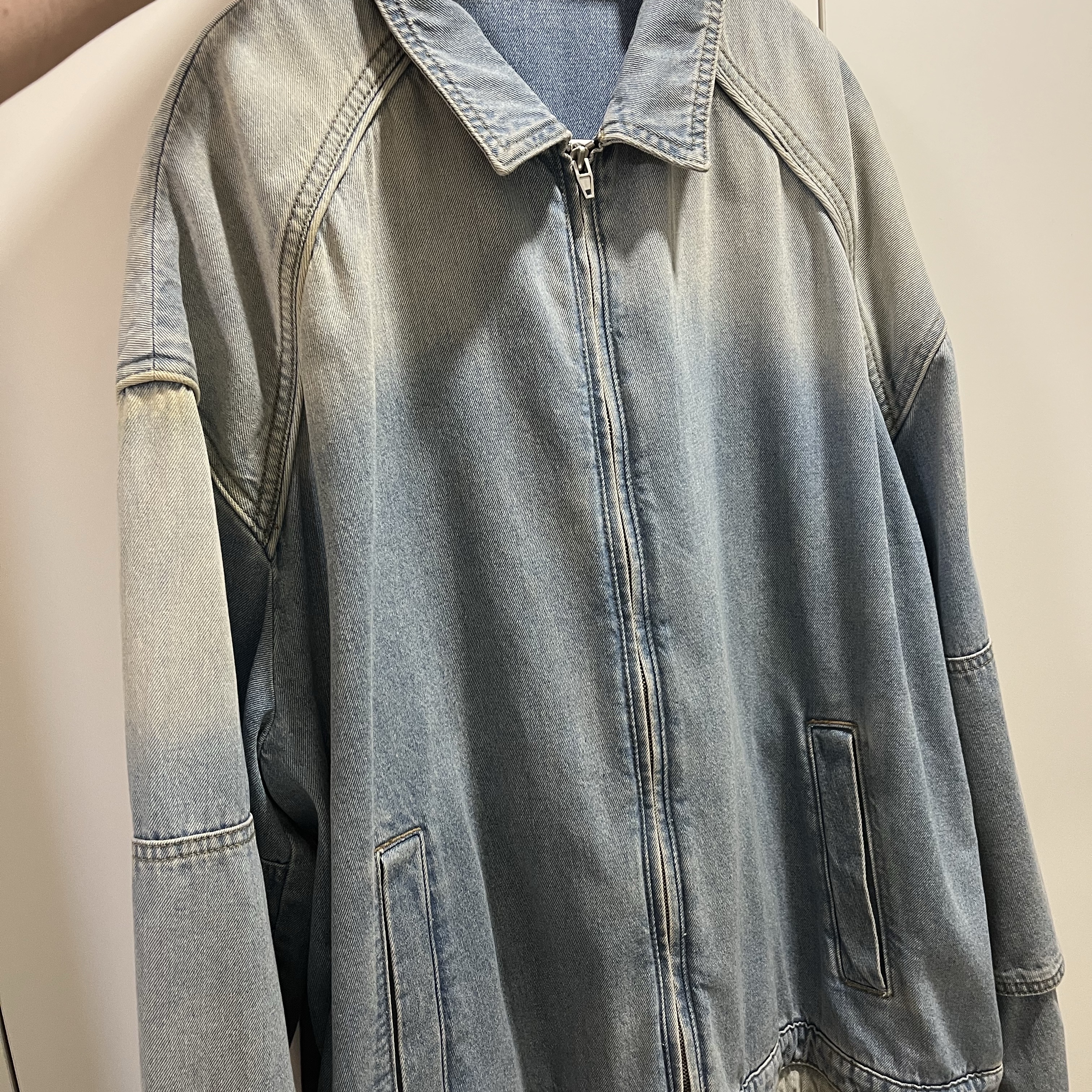 Juun.J Cone Denim Detail Shirt Blue 착용 스타일