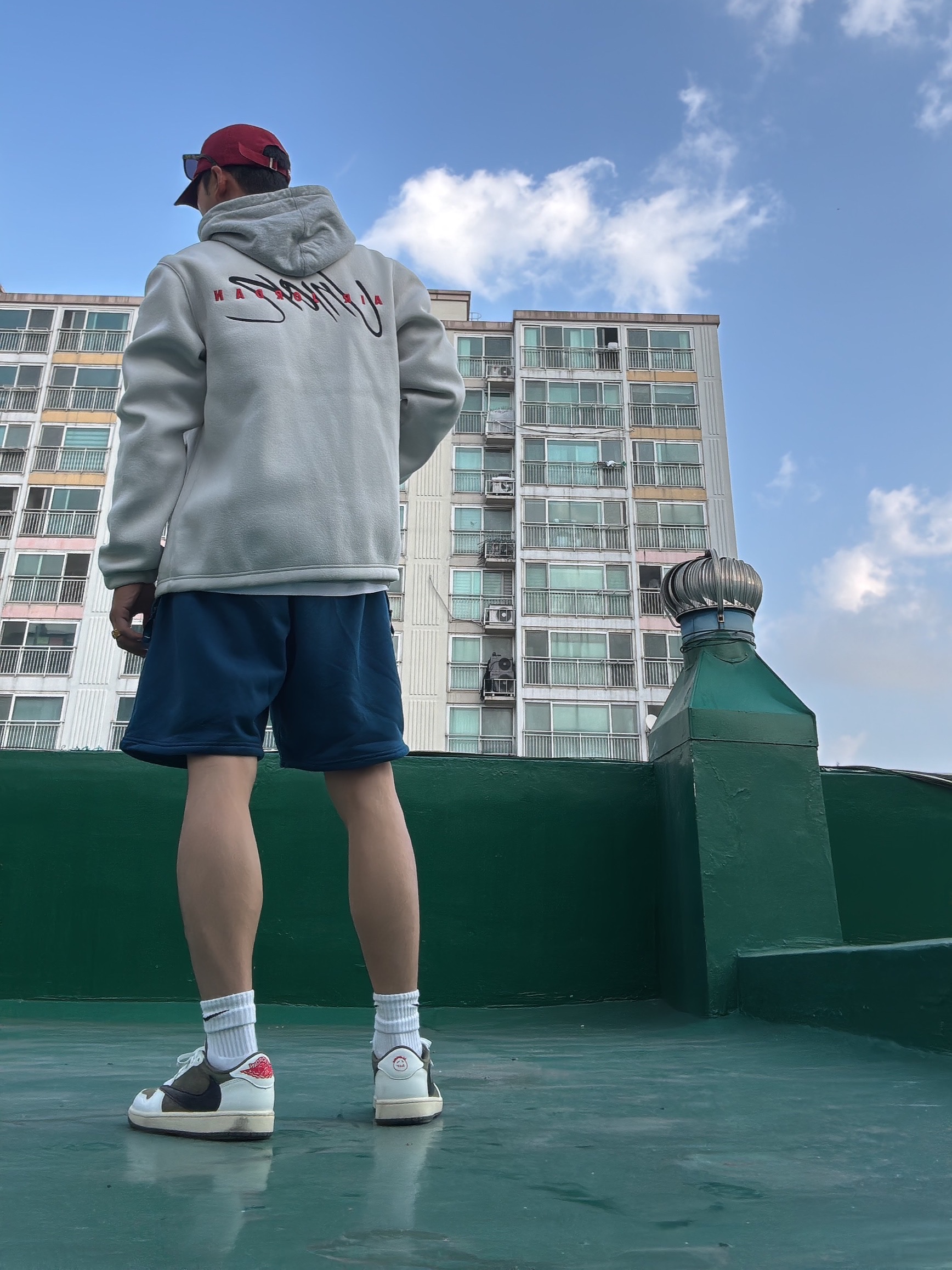 Palace Canvas P 6-Panel Burgundy - 21FW, Jordan x Union Coaches Jacket Bone 착용 스타일 - 1