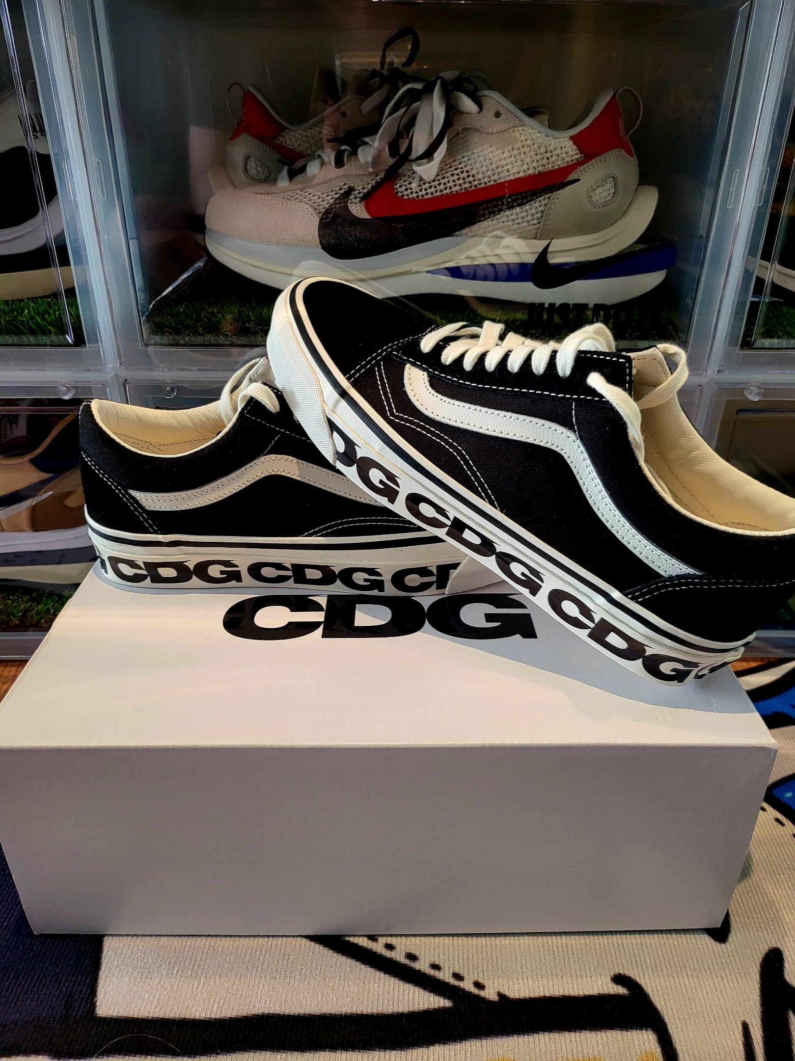 Vans x CDG OTW Old Skool Black 착용 스타일 - 1