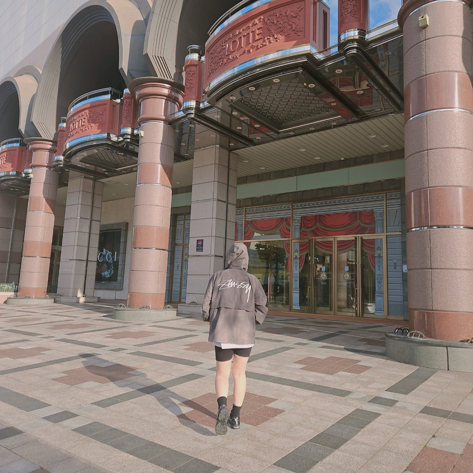 Stussy Wave Dye Beach Shell Jacket Black, Asics Gel-Kayano 14 Black Pure Silver 착용 스타일