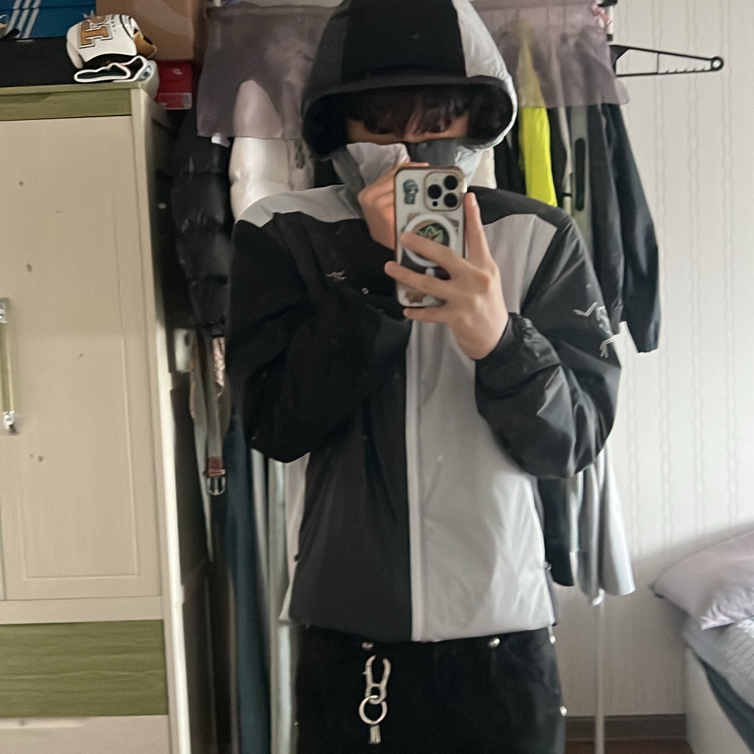 Arc'teryx x Beams Atom Hoody Tranquil 착용 스타일