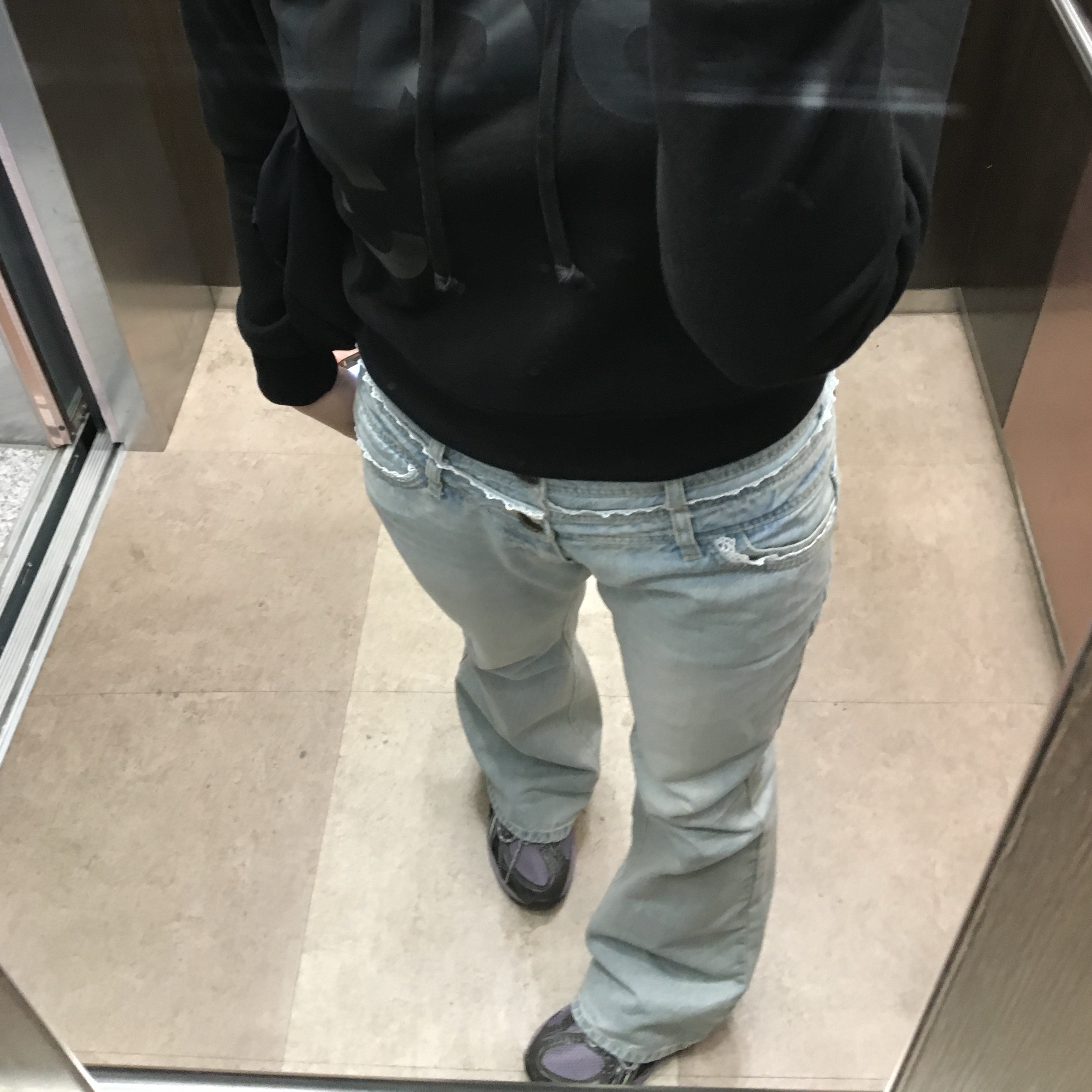 [KREAM 단독] Safarispot Women 1/2 Basic Safari Hoodie Black, Asics Gel-Nimbus 10.1 Violet Quartz Cool Matcha 착용 스타일 - 2