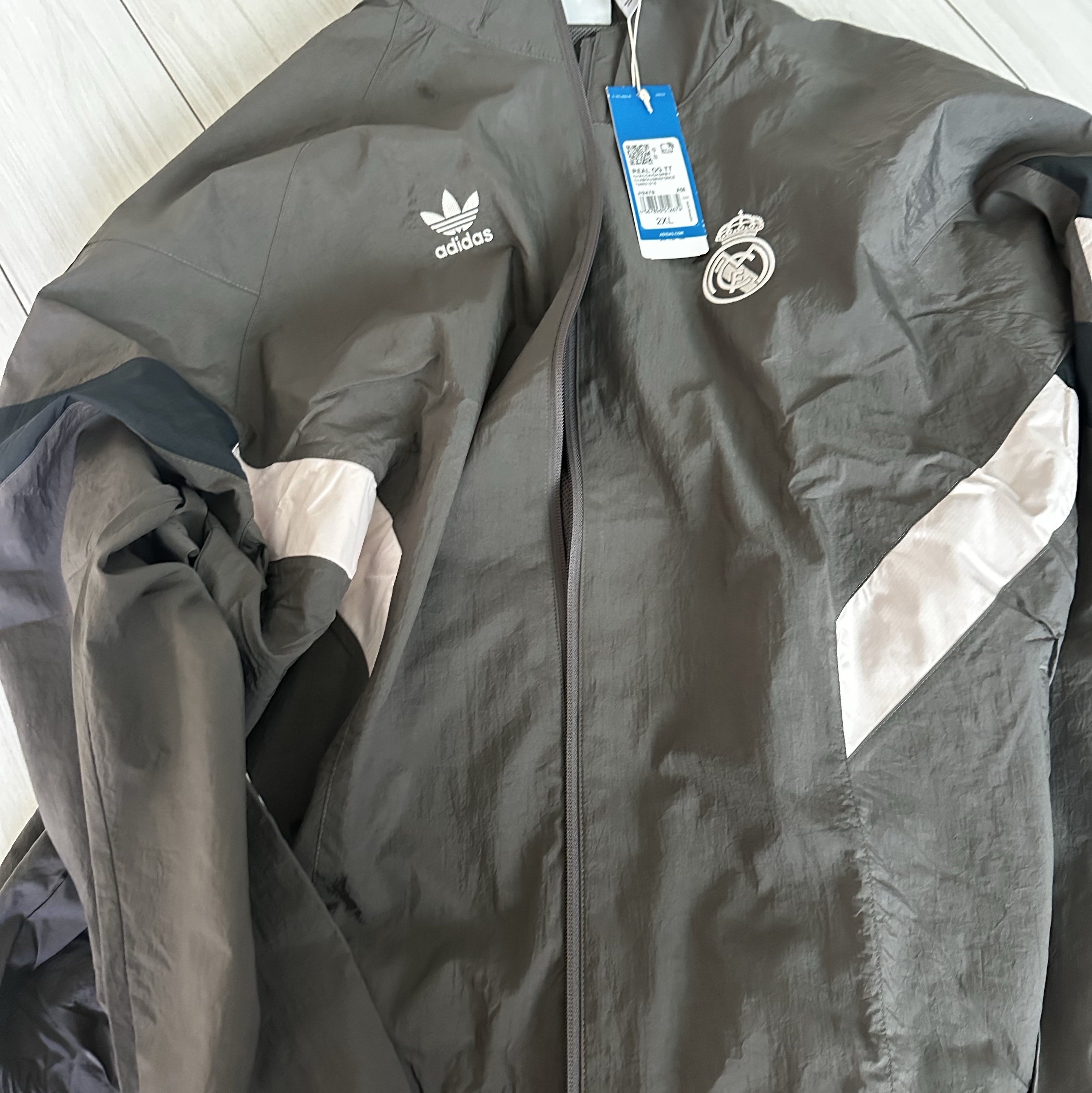 Adidas Real Madrid Originals Track Top Charcoal Grey - KR Sizing 착용 스타일