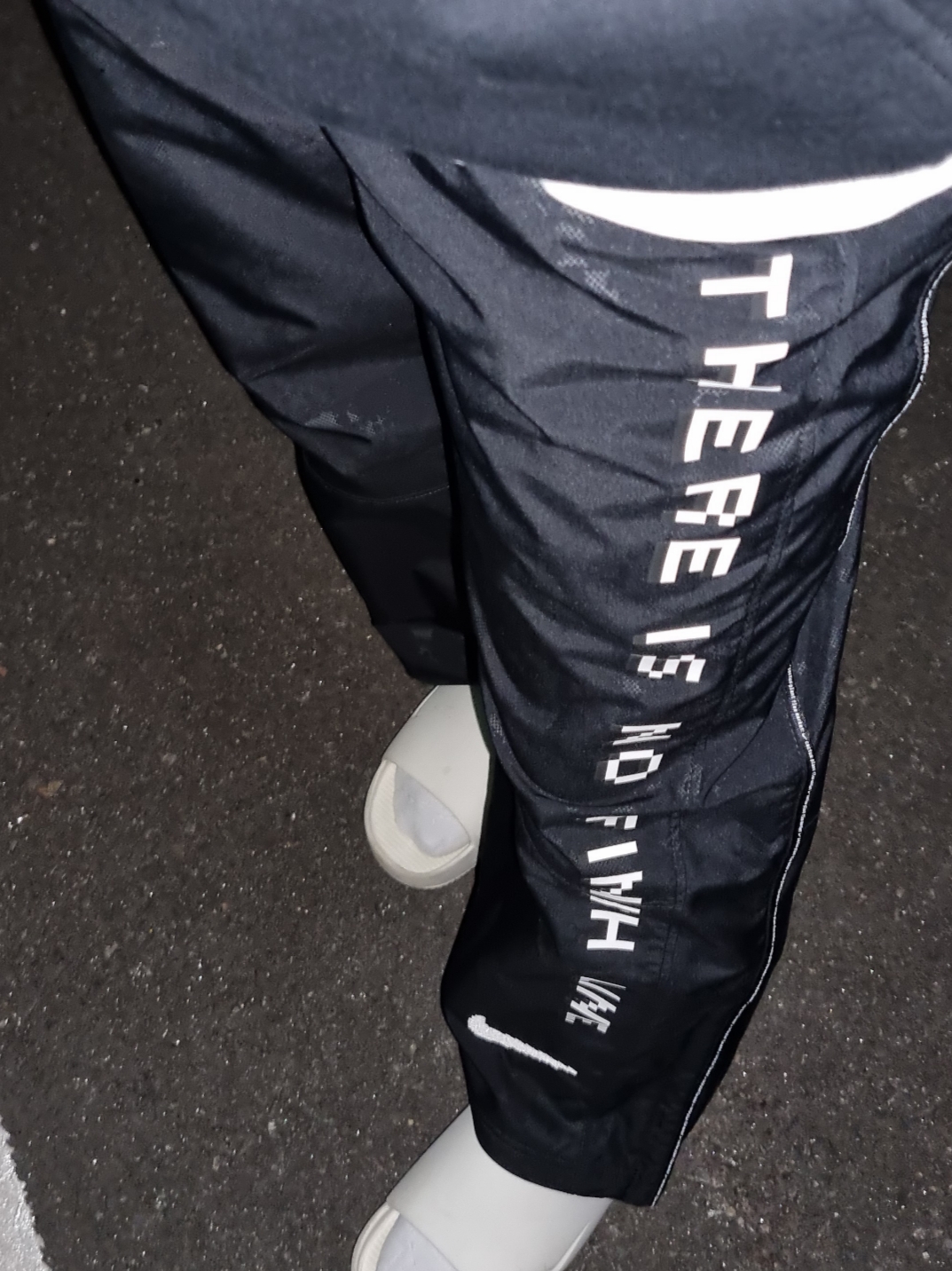 Nike x Cactus Plant Flea Market Fight Track Pant Black, Nike Shox R4 Black and Metallic Silver 착용 스타일 - 2