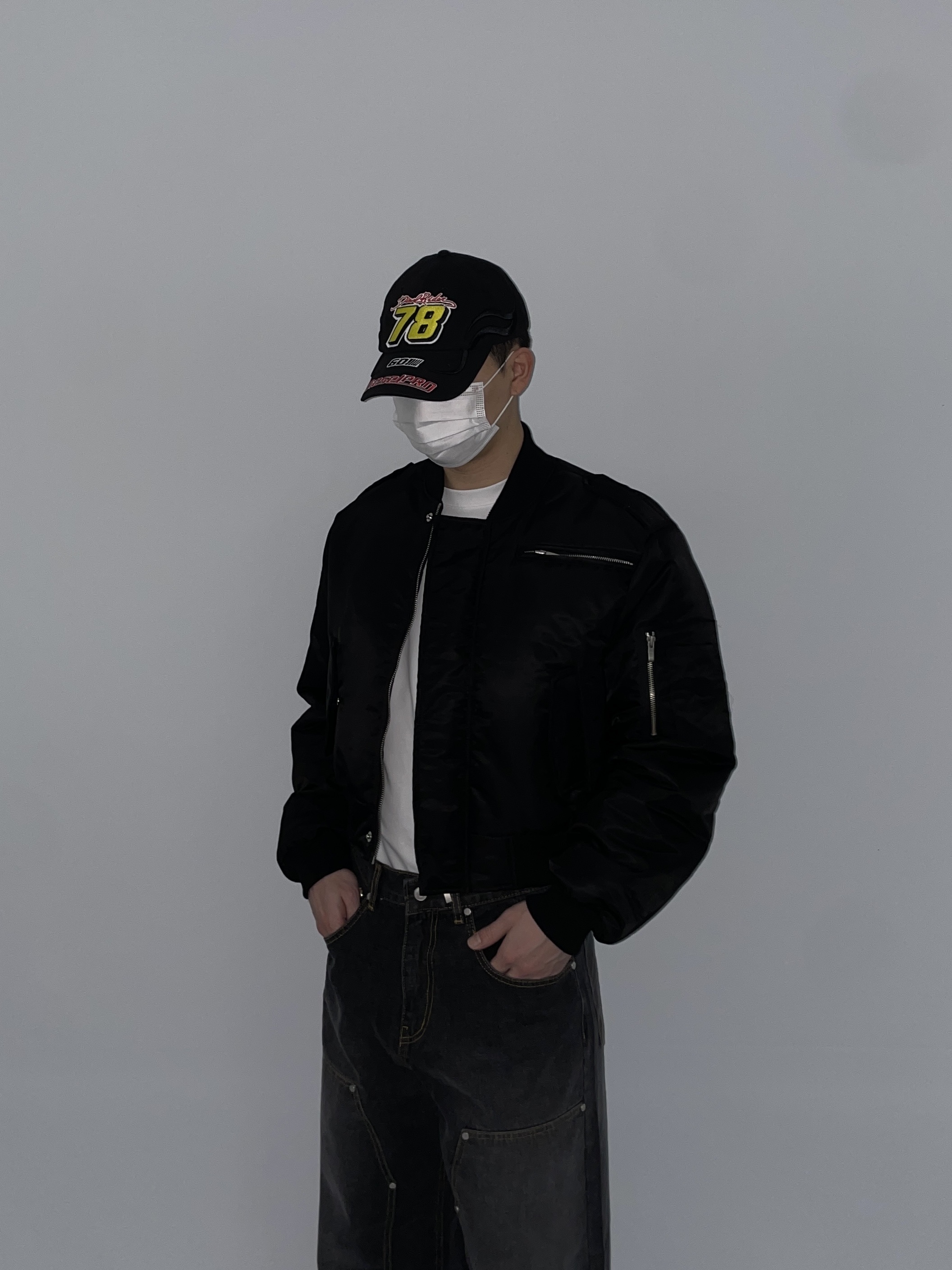 Balenciaga Defender Sneakers Black 착용 스타일 - 2