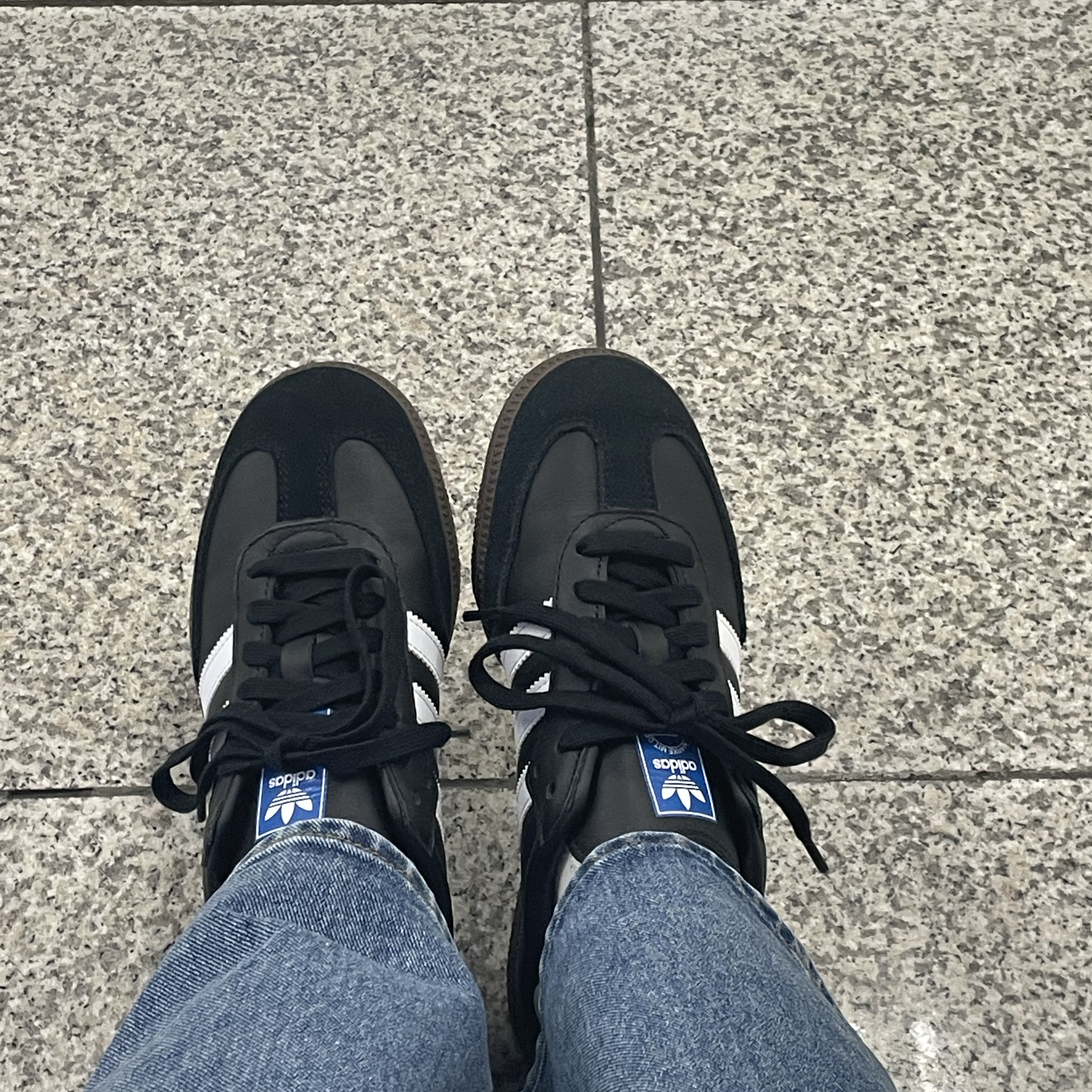 Adidas Samba OG Black White Gum 착용 스타일