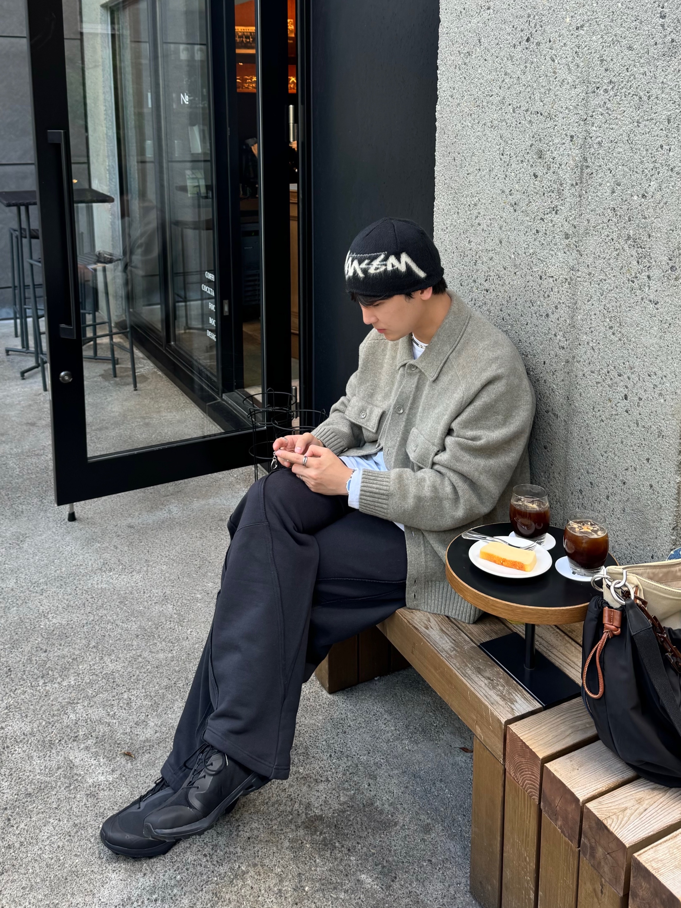 On Running x Post Archive Faction (Paf) Cloudventure Peak All Black, Stussy Brushed Out Stock Skullcap Beanie Black 착용 스타일