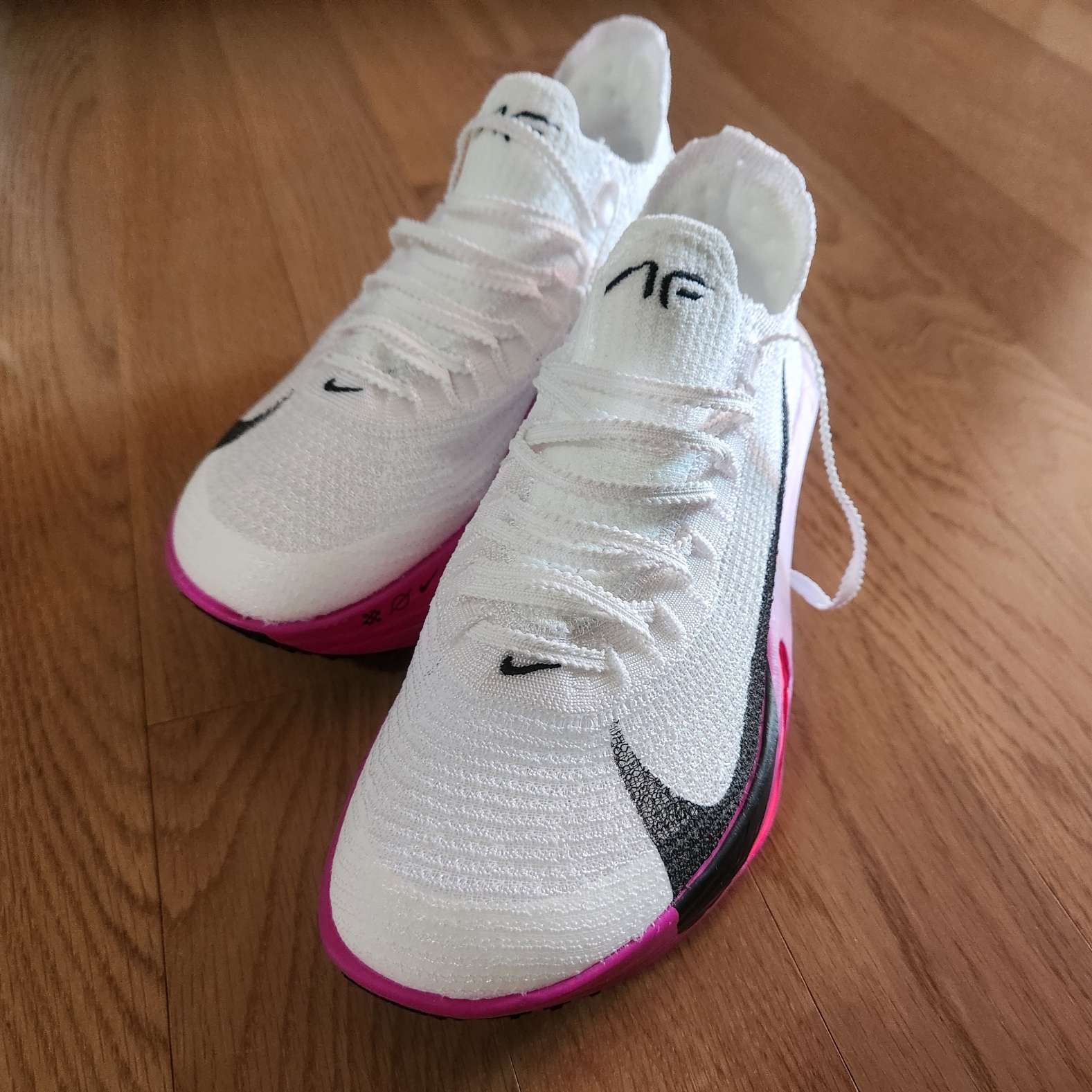 (W) Nike Air Zoom Alphafly Next% 3 Hyper Pink 착용 스타일 - 1