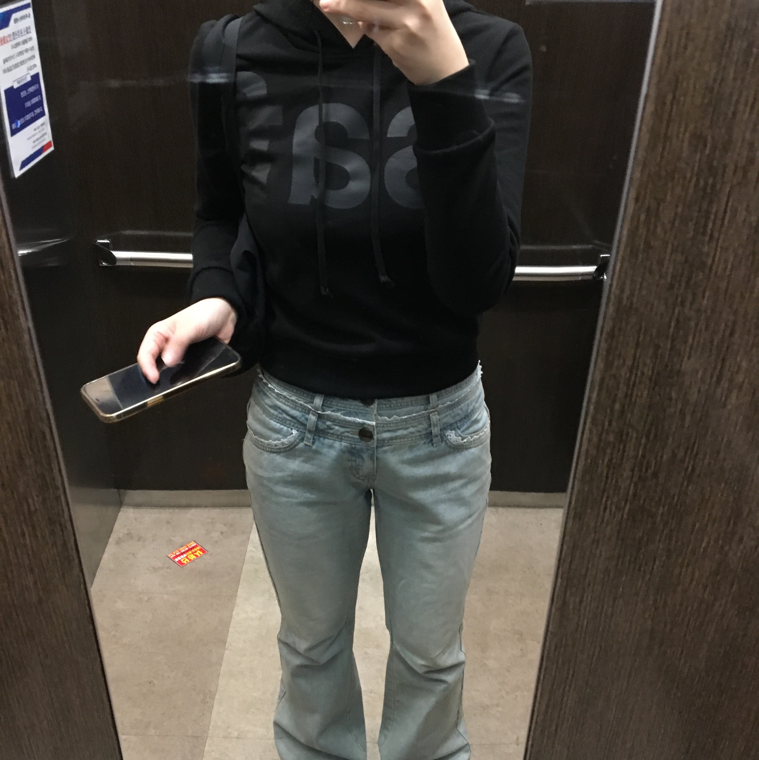 [KREAM 단독] Safarispot Women 1/2 Basic Safari Hoodie Black, Asics Gel-Nimbus 10.1 Violet Quartz Cool Matcha 착용 스타일 - 1