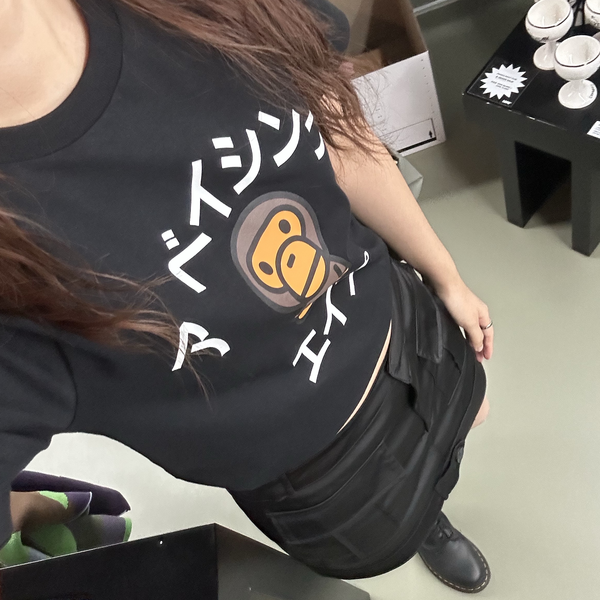 BAPE Baby Milo College T-Shirt White, Beams x Sanpuru Key Holder Mitarashi Dumpling 착용 스타일 - 2