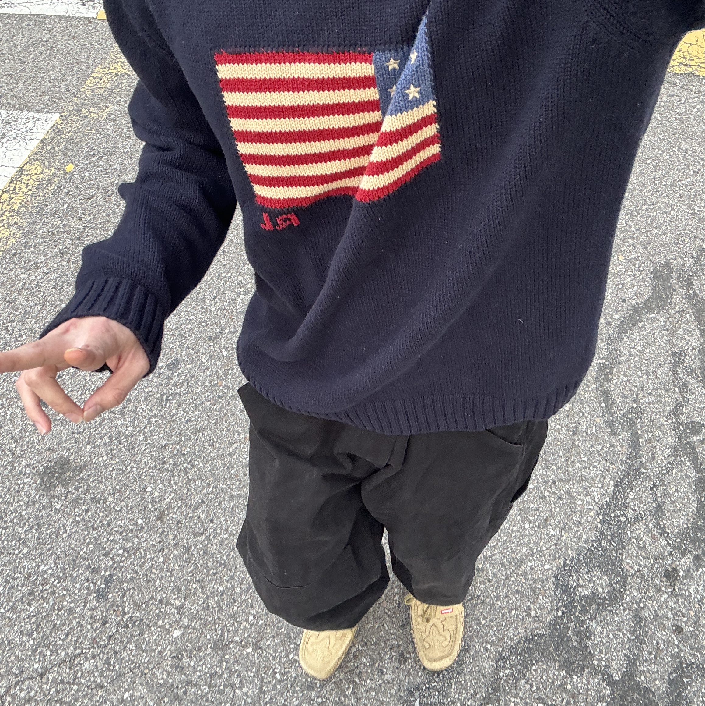 [30% 적립] Polo Ralph Lauren Iconic Flag Sweater Hunter Navy - 24FW, Clarks x Supreme Wallabee Tan 착용 스타일