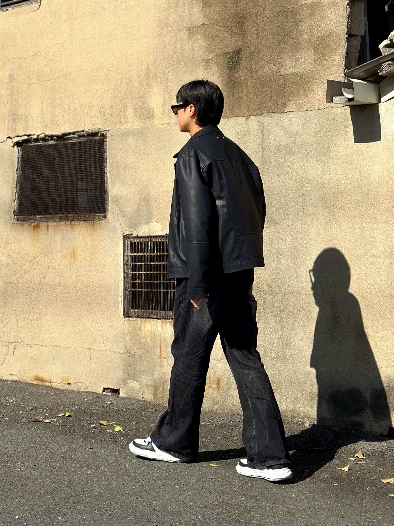 Maison Mihara Yasuhiro Wayne OG Sole Leather Low-top Sneakers Black White, Louis Vuitton Silver Lockit Pendant Necklace Sterling Silver 착용 스타일 - 4