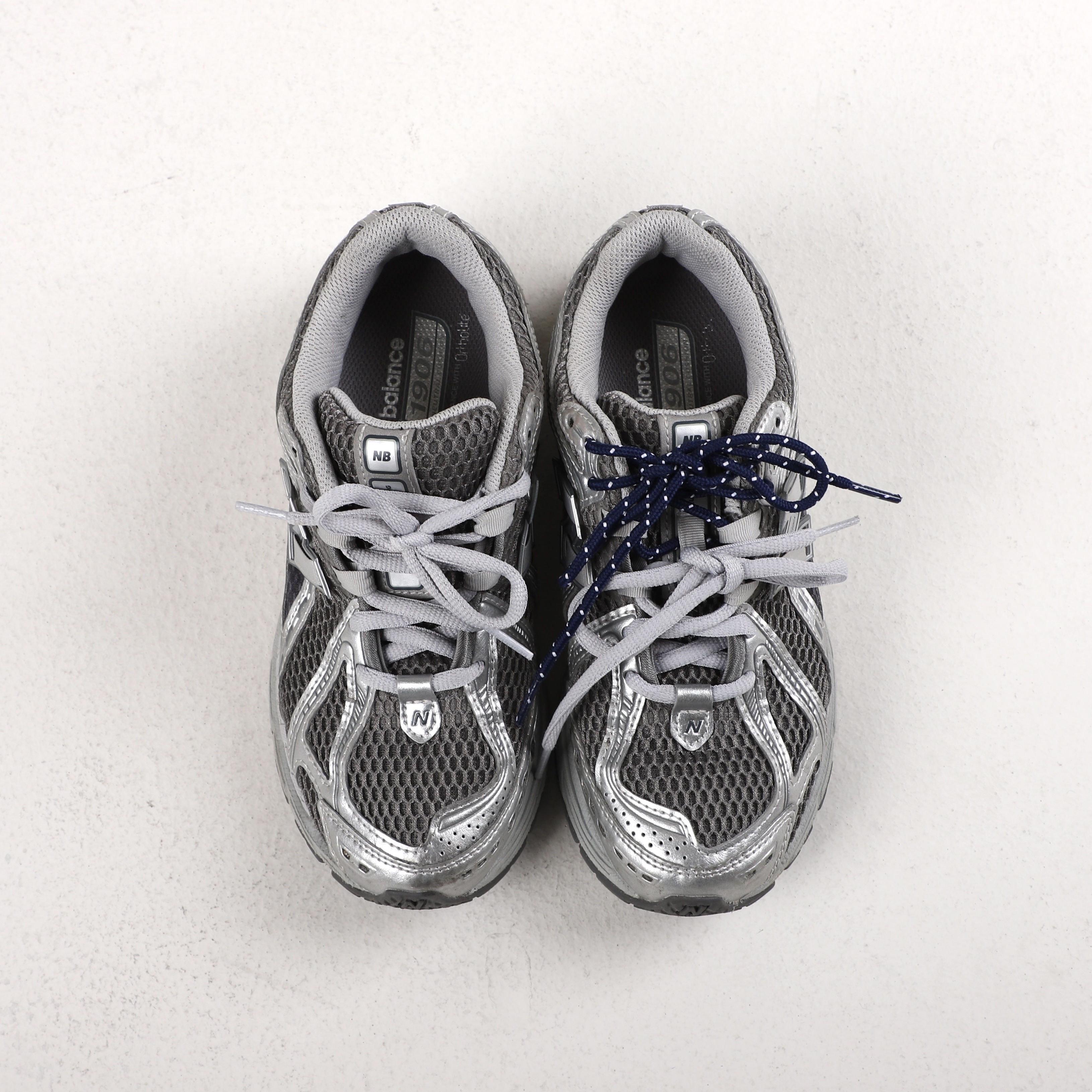 New Balance 1906R Harbor Grey Silver Metalic 착용 스타일 - 2