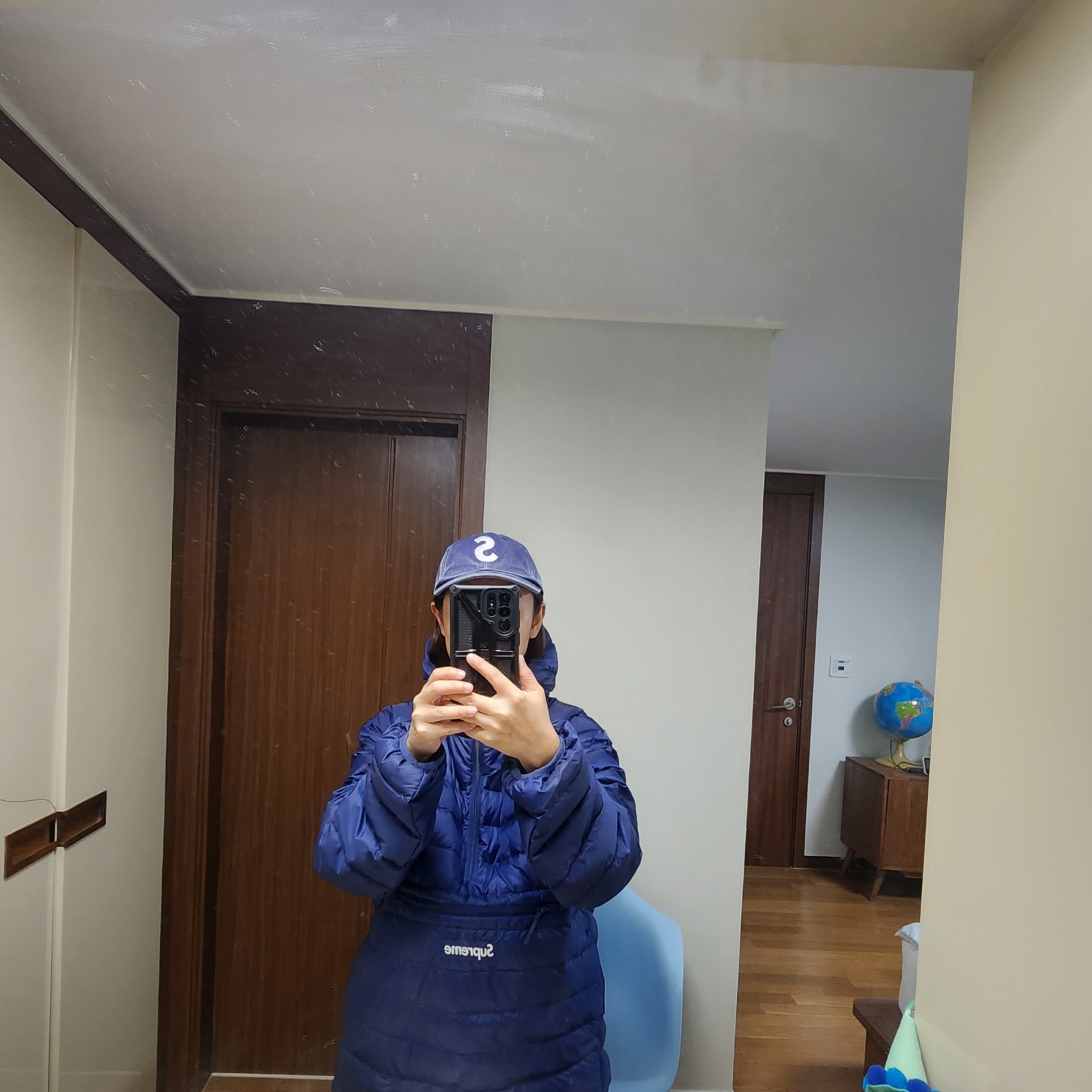 Supreme Micro Down Half Zip Hooded Pullover Navy - 24FW, Supreme Washed Chino Twill Camp Cap Pink - 23SS 착용 스타일 - 2