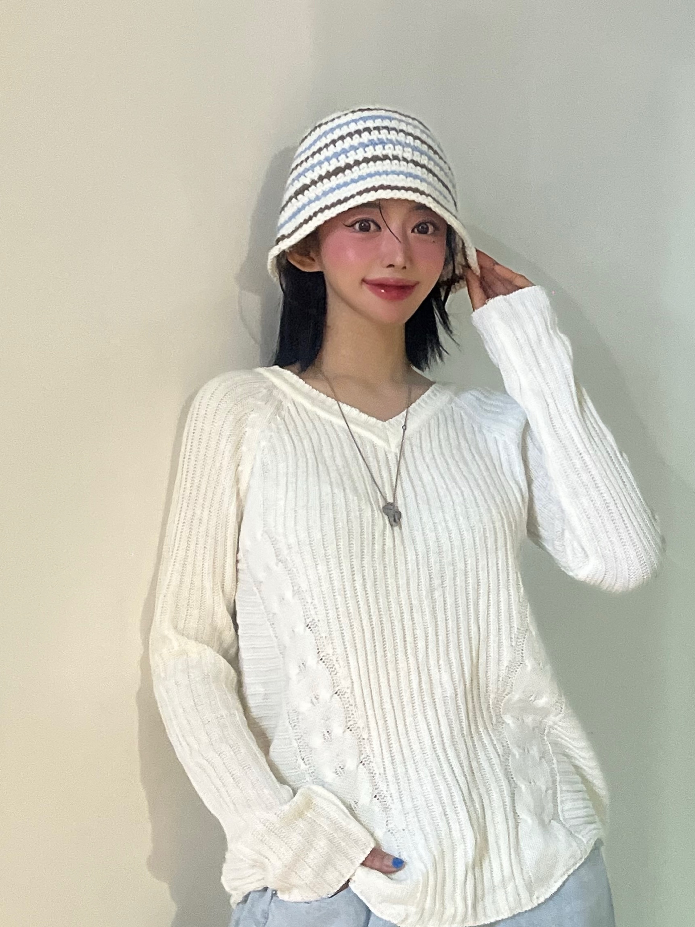 Allincomplete Wool Stripe Crochet Hat Cream 착용 스타일 - 4
