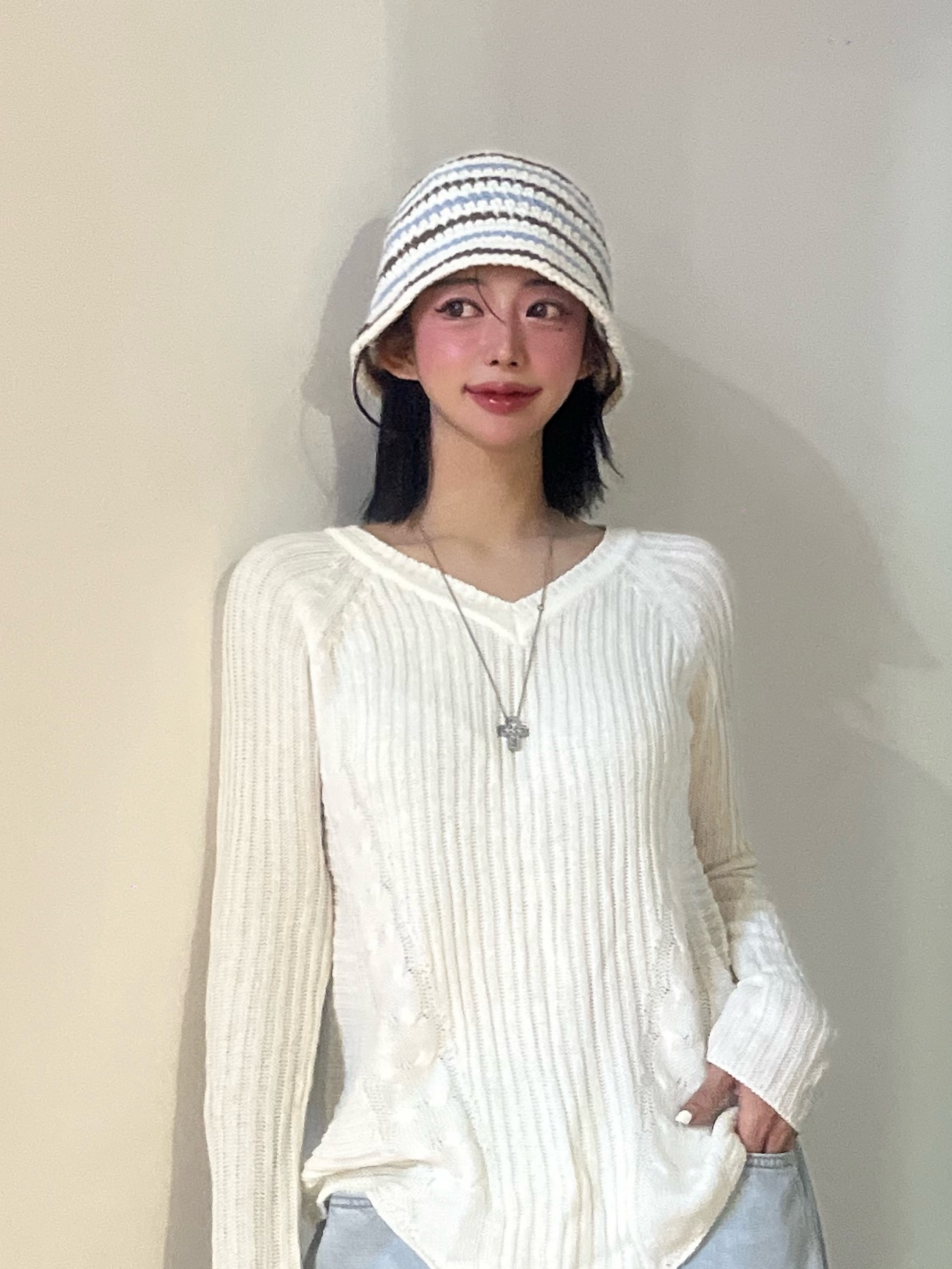 Allincomplete Wool Stripe Crochet Hat Cream 착용 스타일 - 2