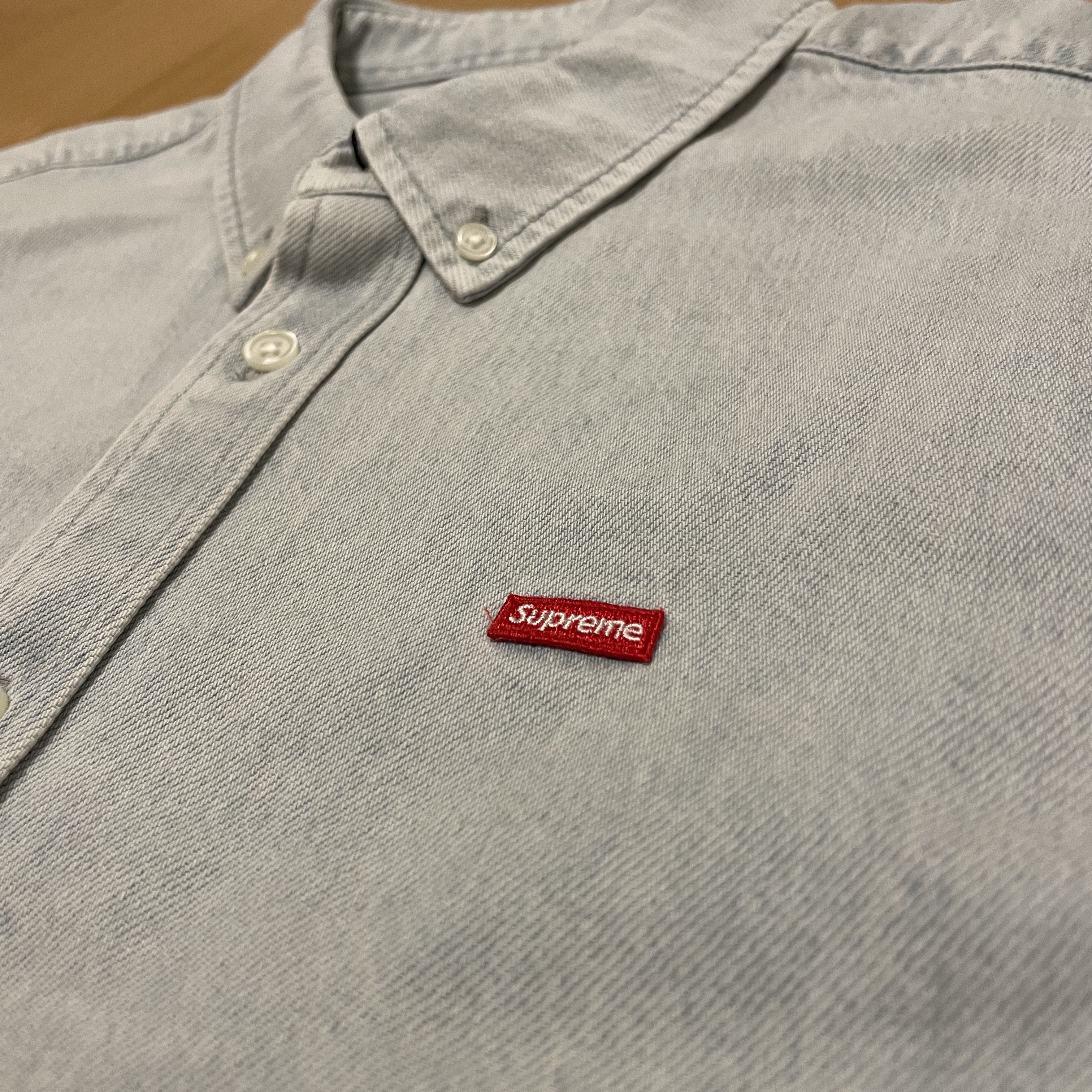 Supreme Small Box Shirt Washed Denim - 24FW 착용 스타일 - 2