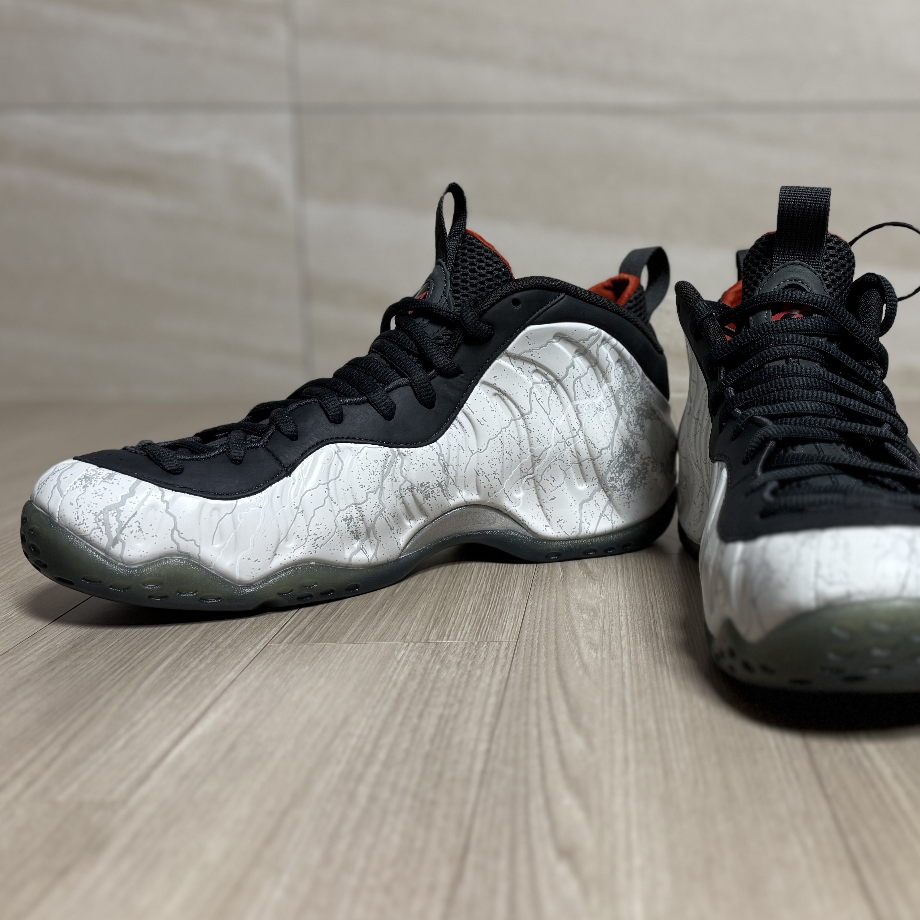 Nike x Tekken 8 Air Foamposite One PRM Jin 착용 스타일 - 4