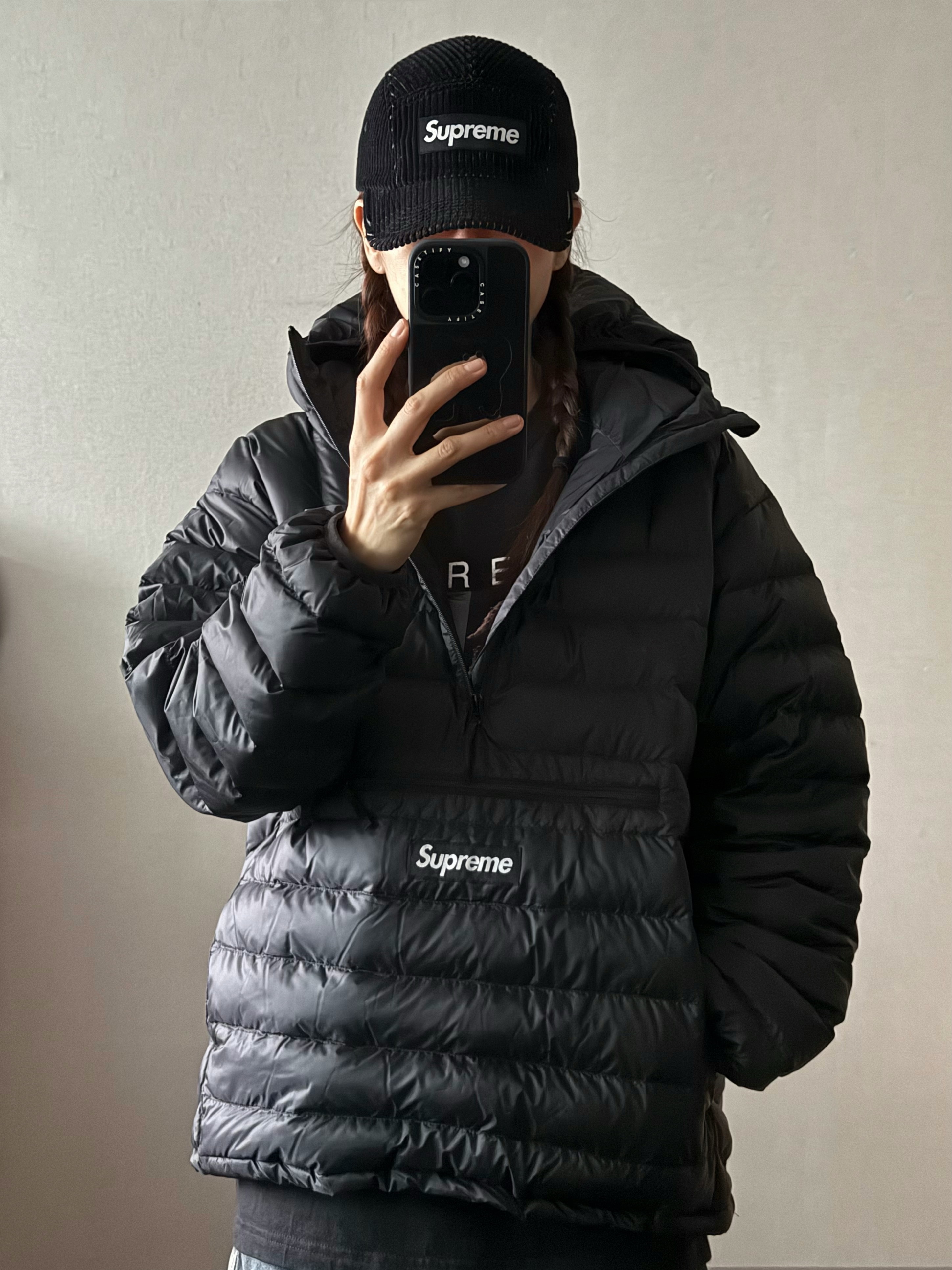 Supreme Micro Down Half Zip Hooded Pullover Black - 24FW, Supreme 2-Tone Corduroy Camp Cap Black - 23SS 착용 스타일 - 2