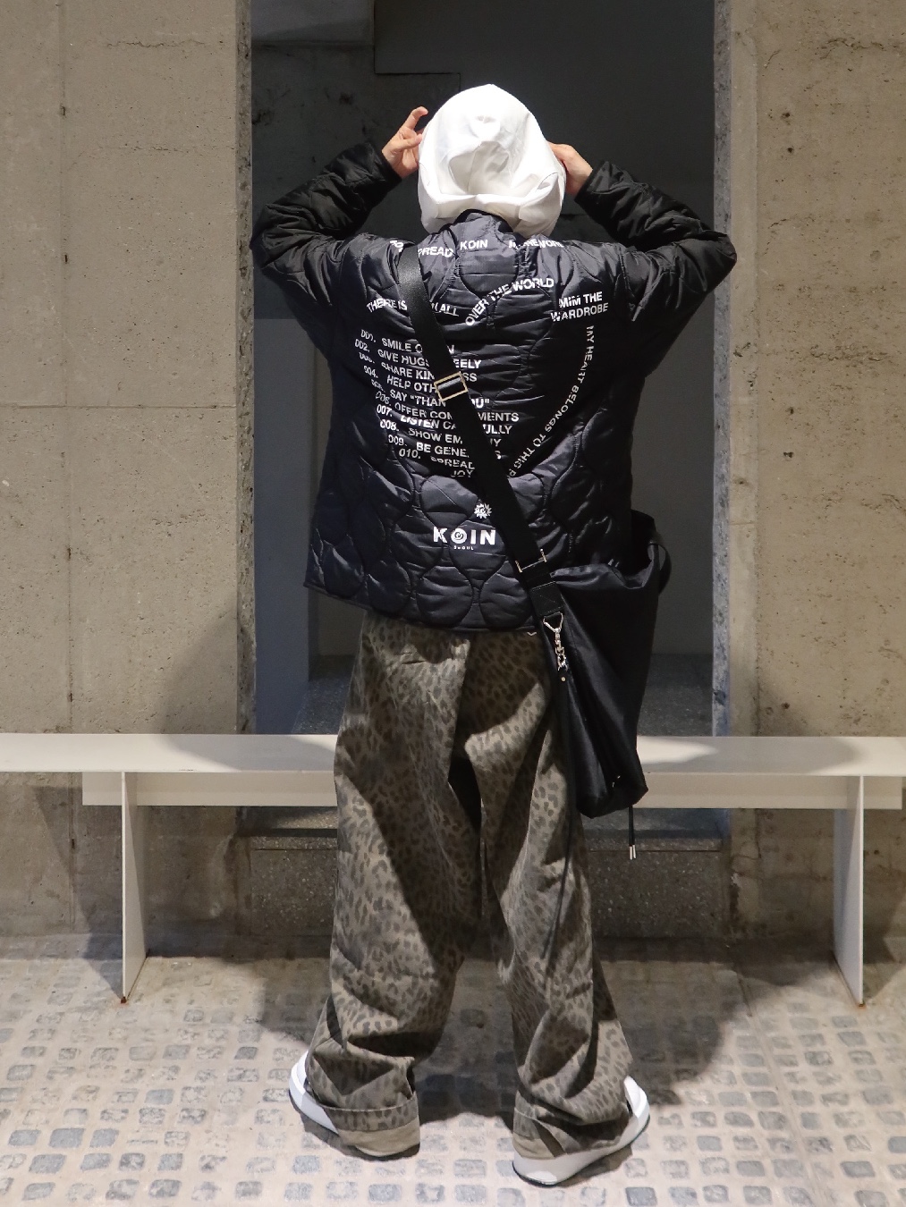 ersco Leopard Baggy Trousers Khaki 착용 스타일 - 4