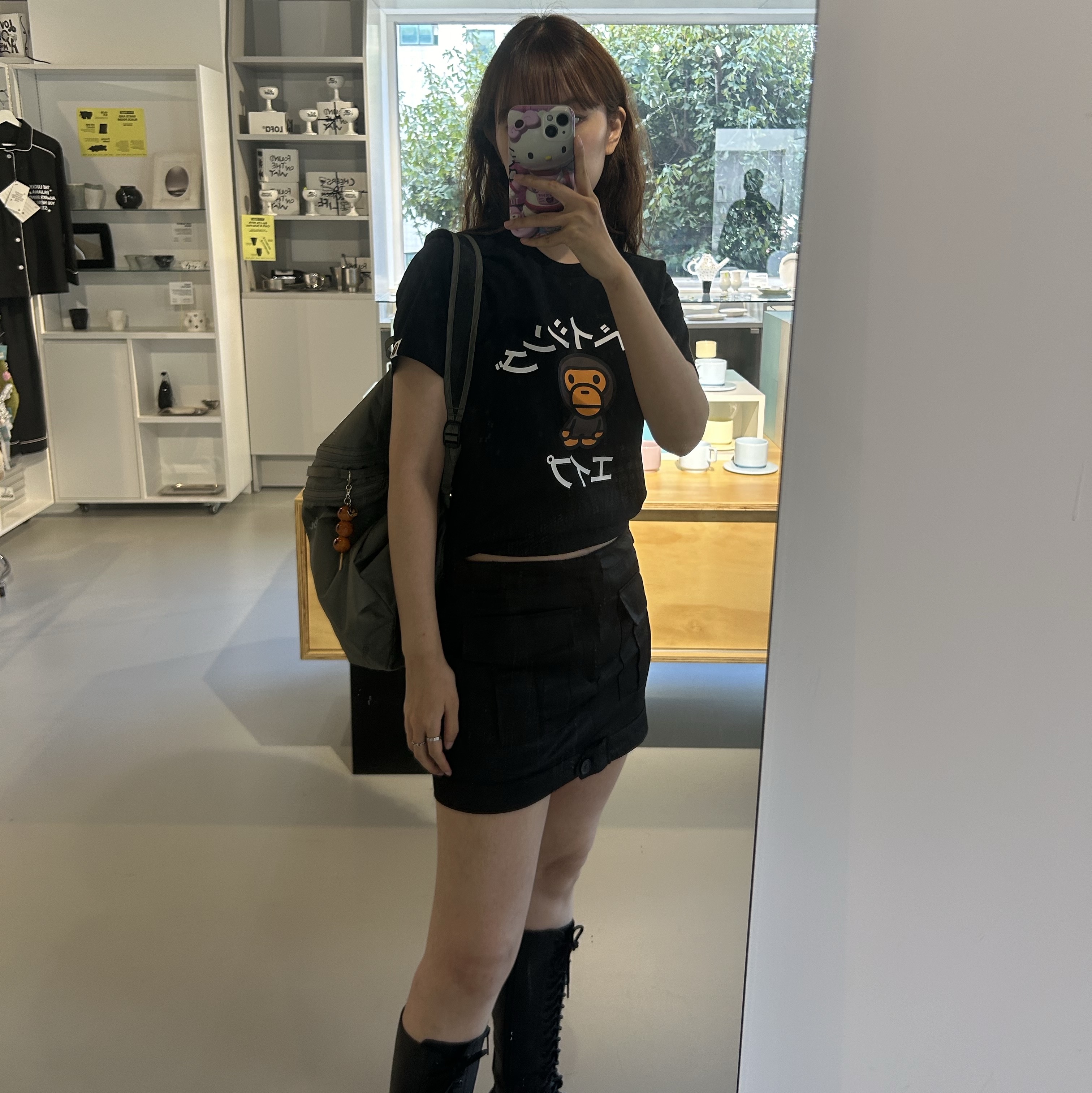 BAPE Baby Milo College T-Shirt White, Beams x Sanpuru Key Holder Mitarashi Dumpling 착용 스타일 - 1