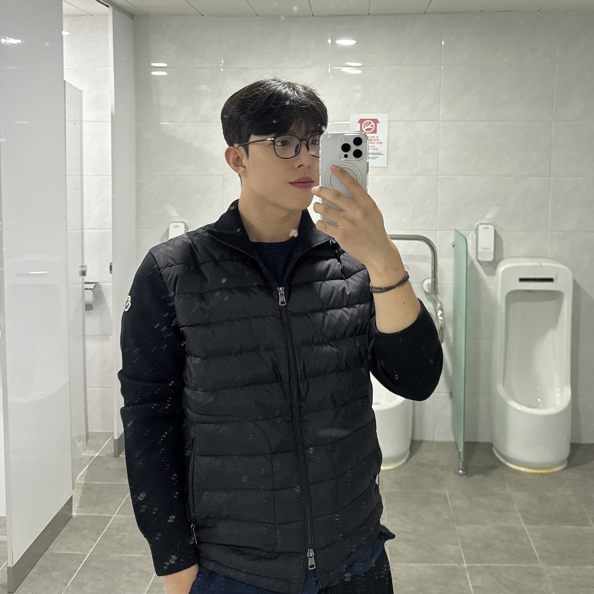 Moncler Padded Wool Cardigan Black - 24FW, Autry Medalist Low Goatskin Sneakers White 착용 스타일