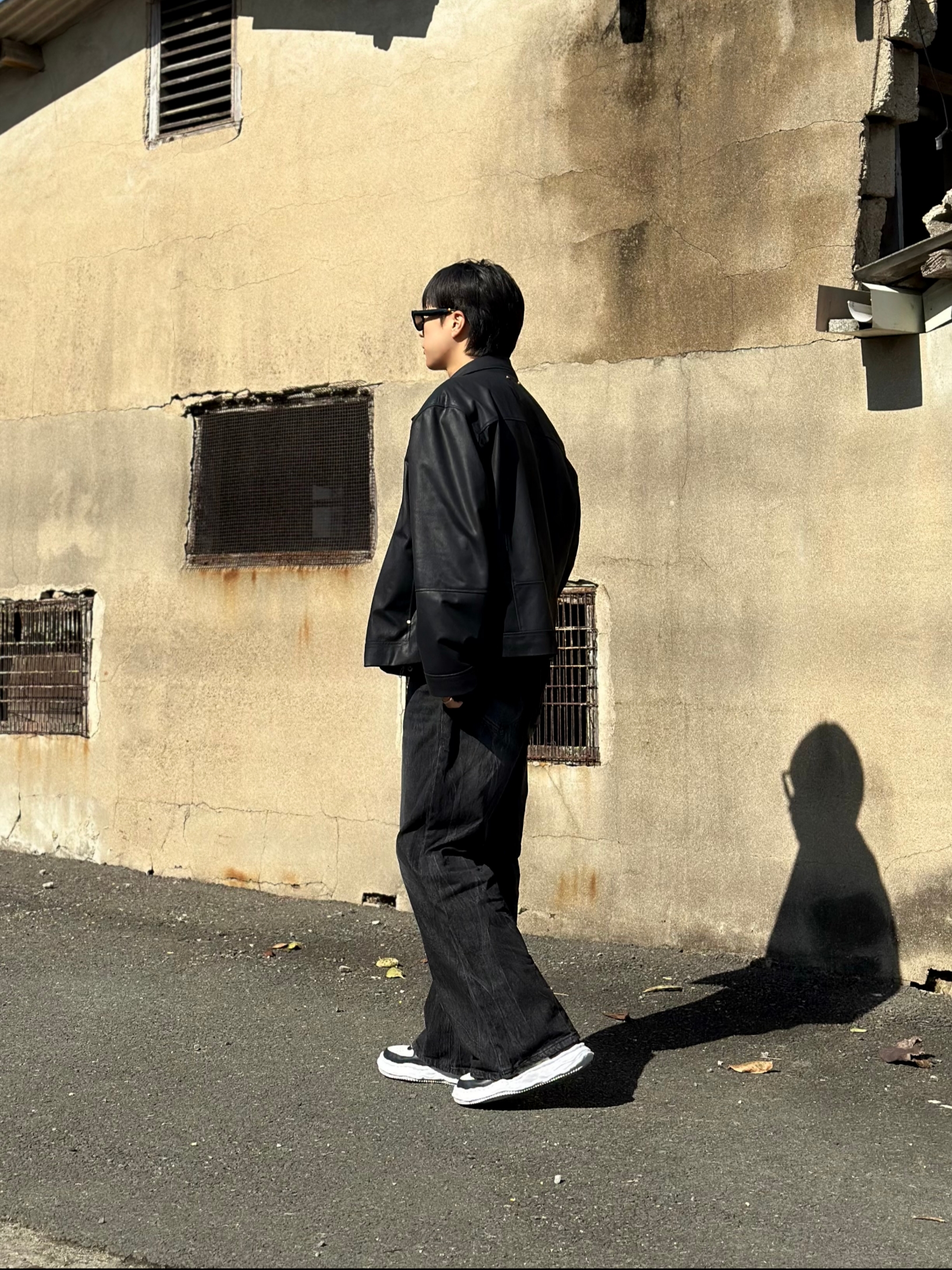 Maison Mihara Yasuhiro Wayne OG Sole Leather Low-top Sneakers Black White, Louis Vuitton Silver Lockit Pendant Necklace Sterling Silver 착용 스타일 - 5