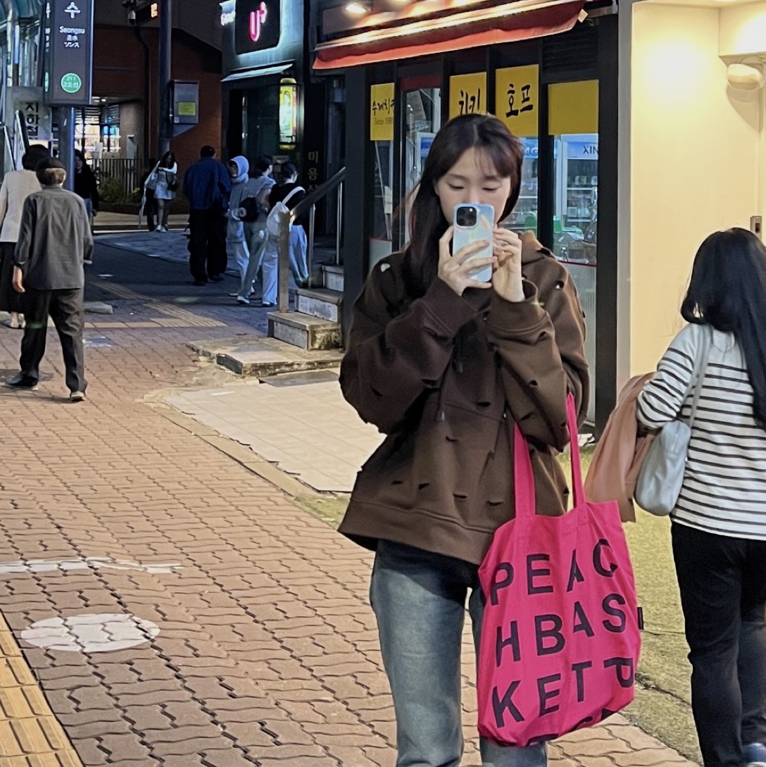 Nike x Jacquemus Swoosh Hoodie Cacao Wow - Asia 착용 스타일