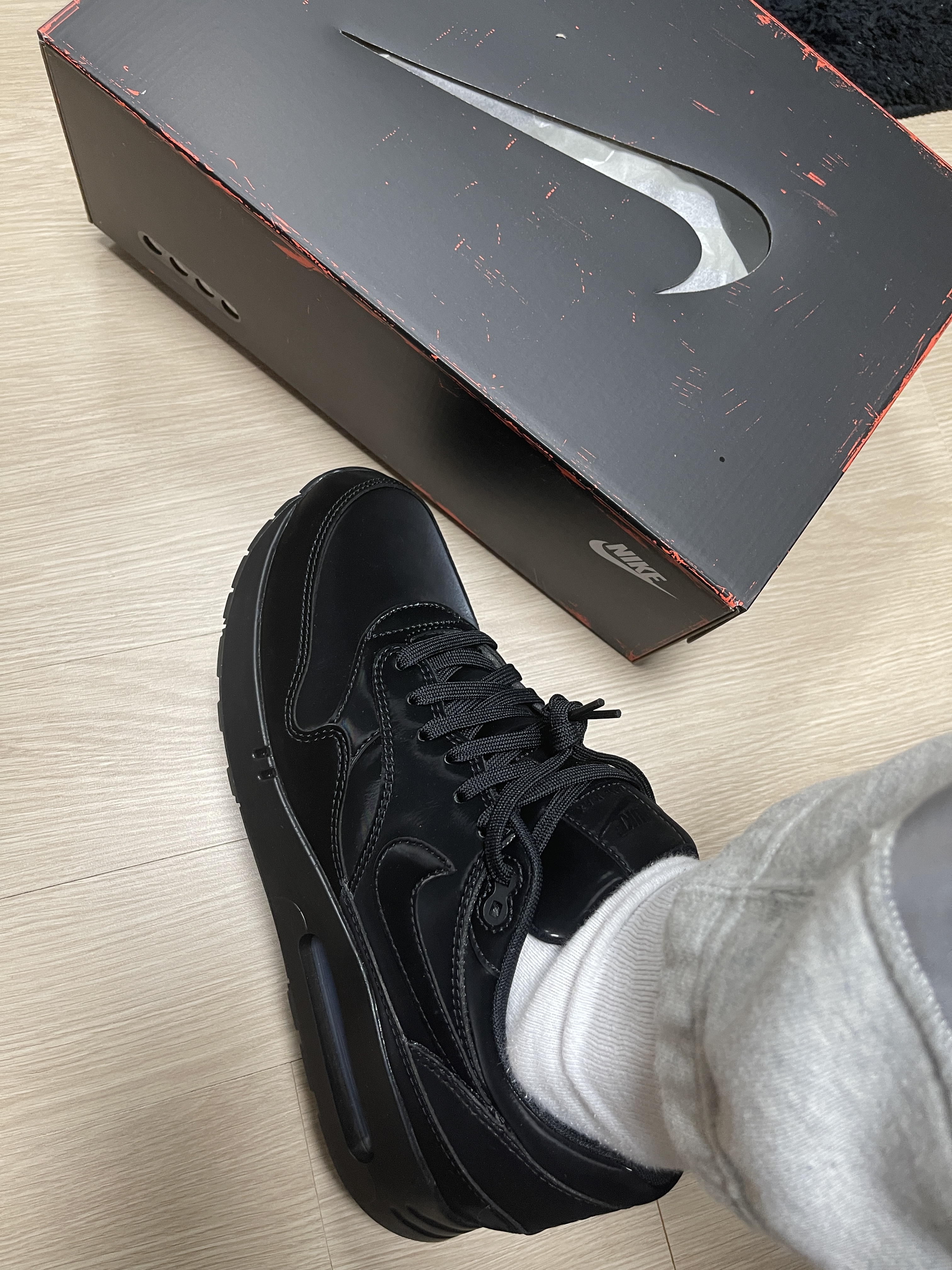 Nike Air Max 1 '86 Black 착용 스타일 - 1