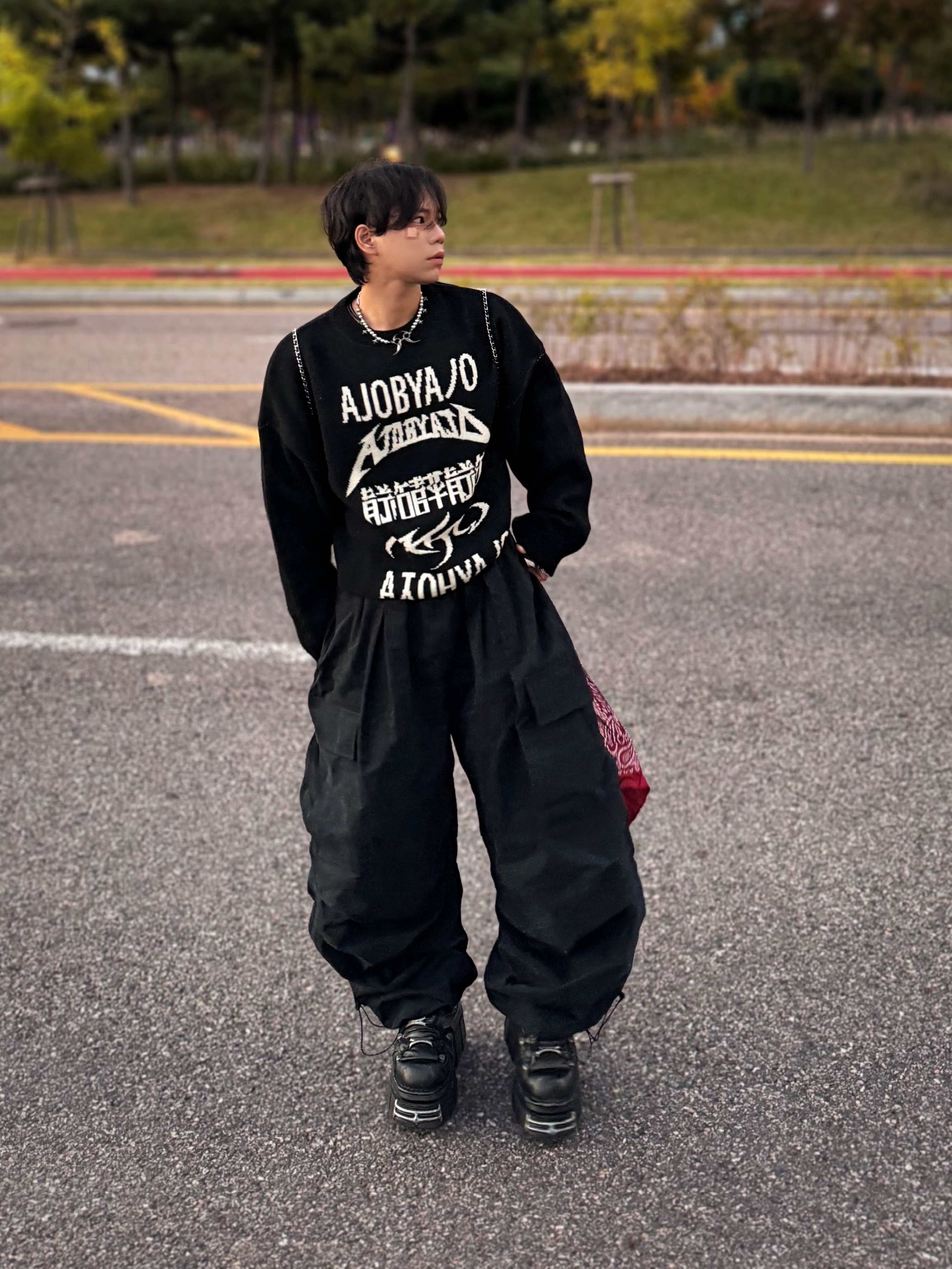 New Rock x Vetements Edition Gamer Ankle Boots Black, Ajobyajo PBA Arch Logo Washed Layered T-Shirt Navy 착용 스타일 - 1